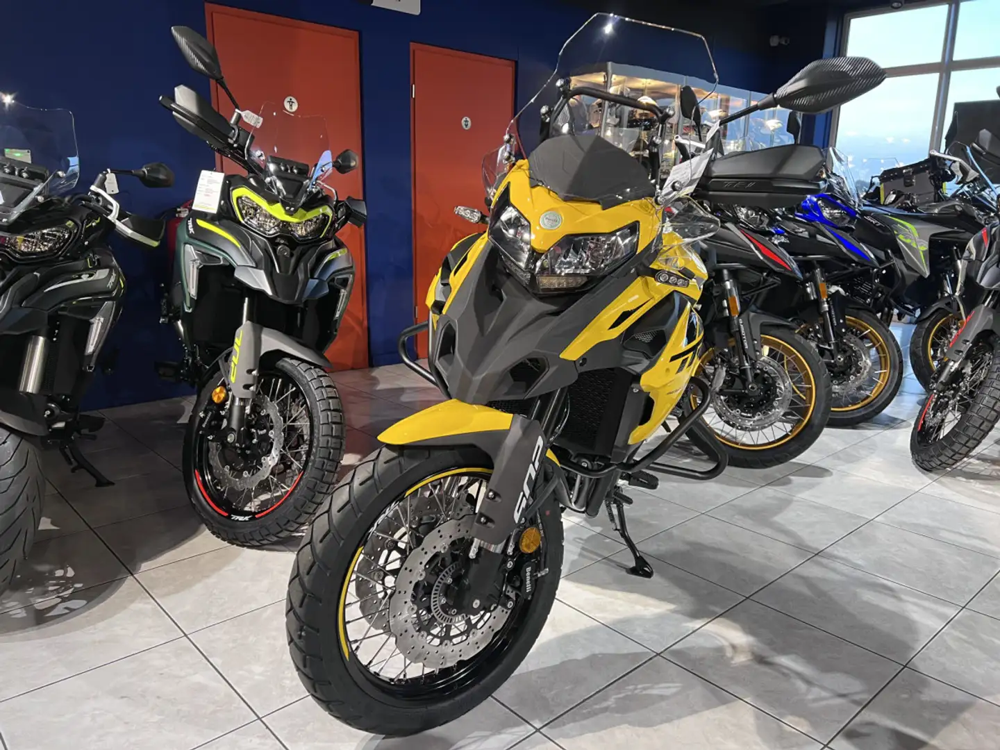 Benelli TRK 502 X Geel - 2