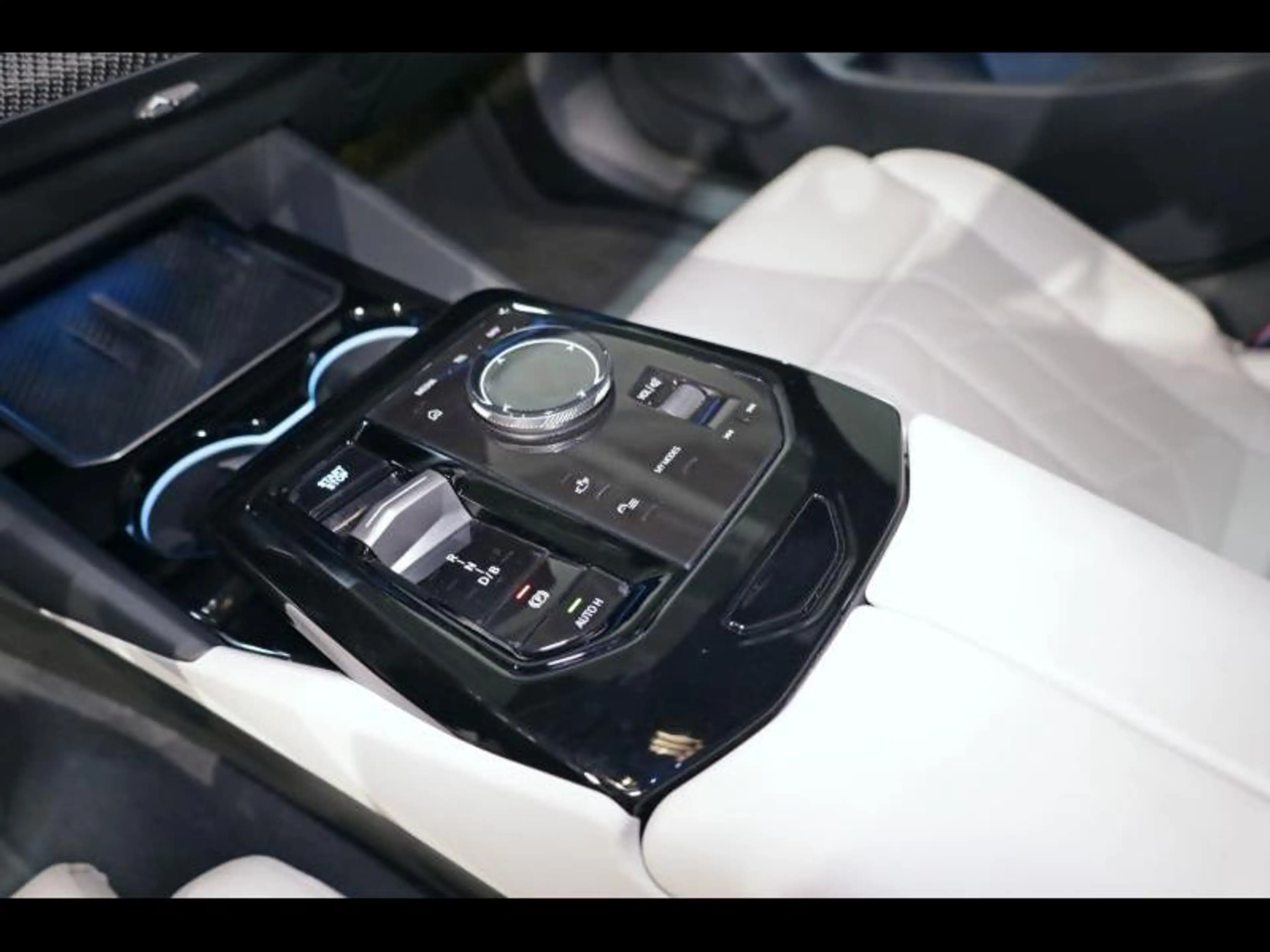 BMW i5 M60 xDrive Berline Kit M Sport — photo 13
