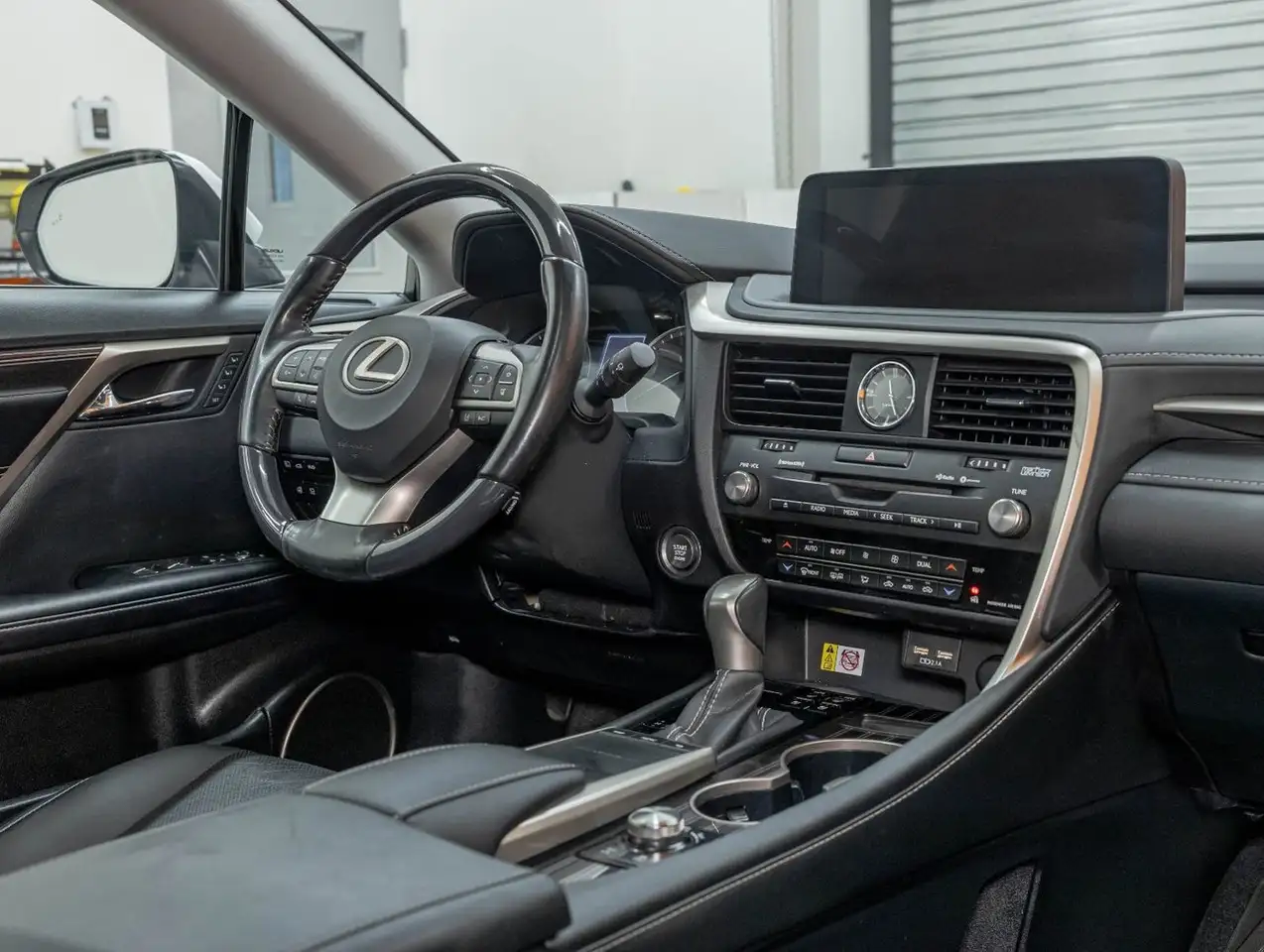 Lexus RX снимка Lexus RX