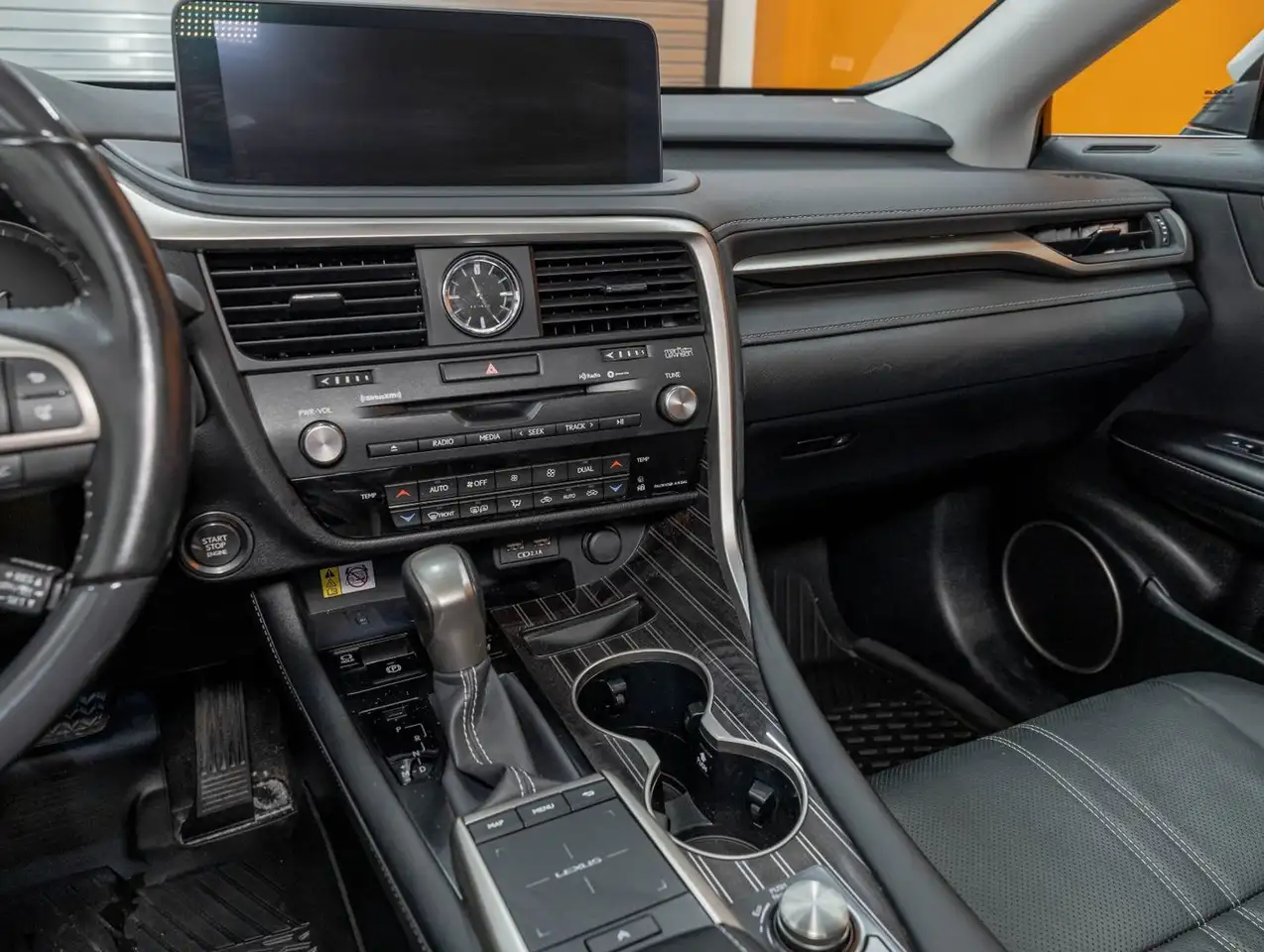 Lexus RX снимка Lexus RX