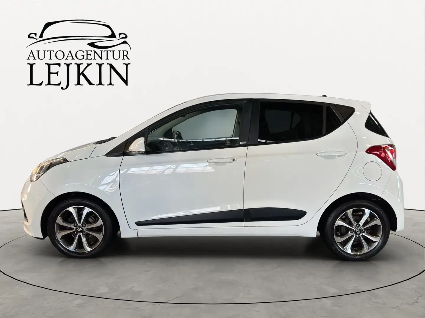 Hyundai i10 Passion 1.0*1. HAND*PDC*SHZ*TEMPOMAT*ALU* Blanc - 2