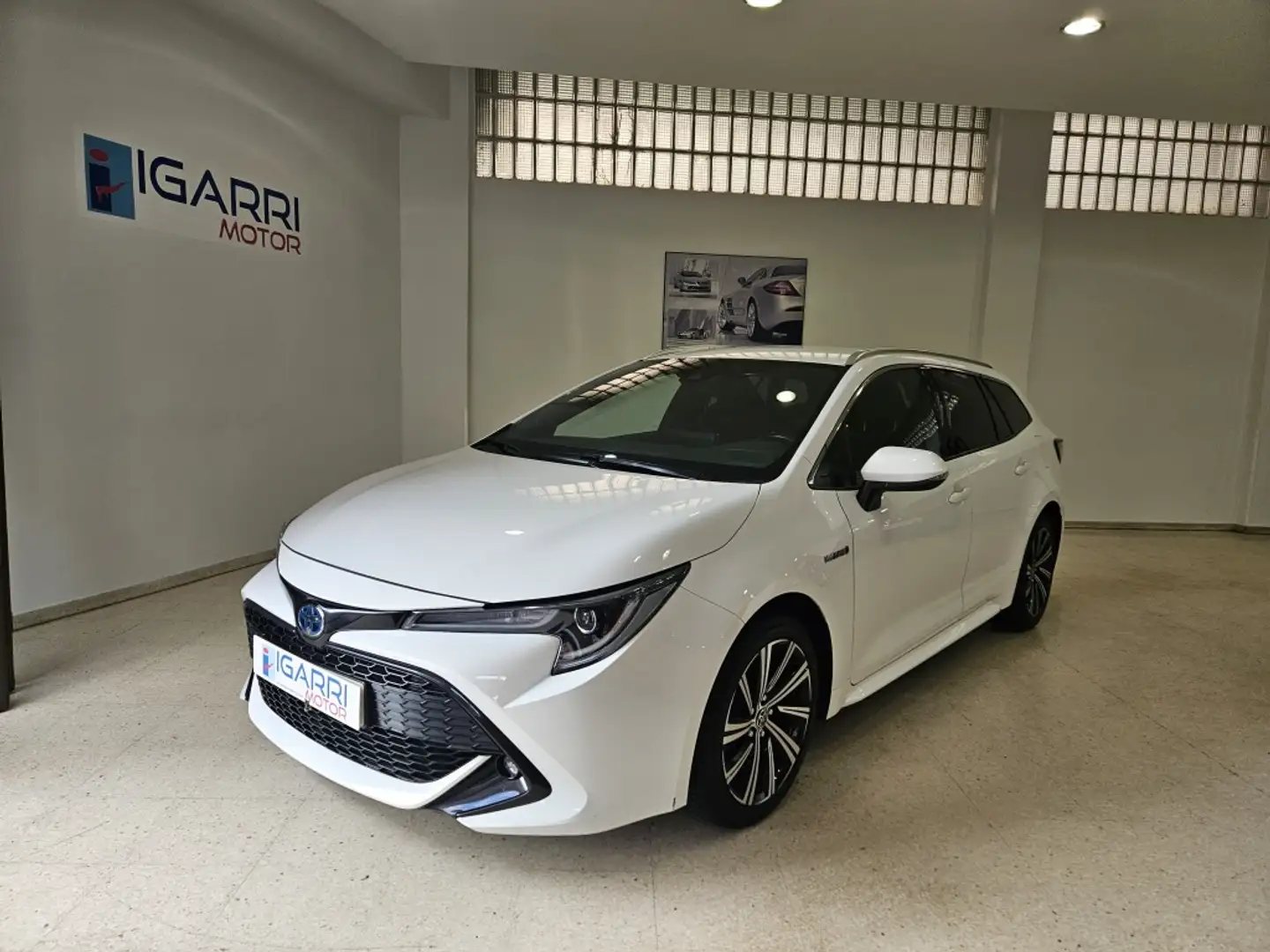 Toyota Corolla Touring Sports 180H Advance Blanco - 1