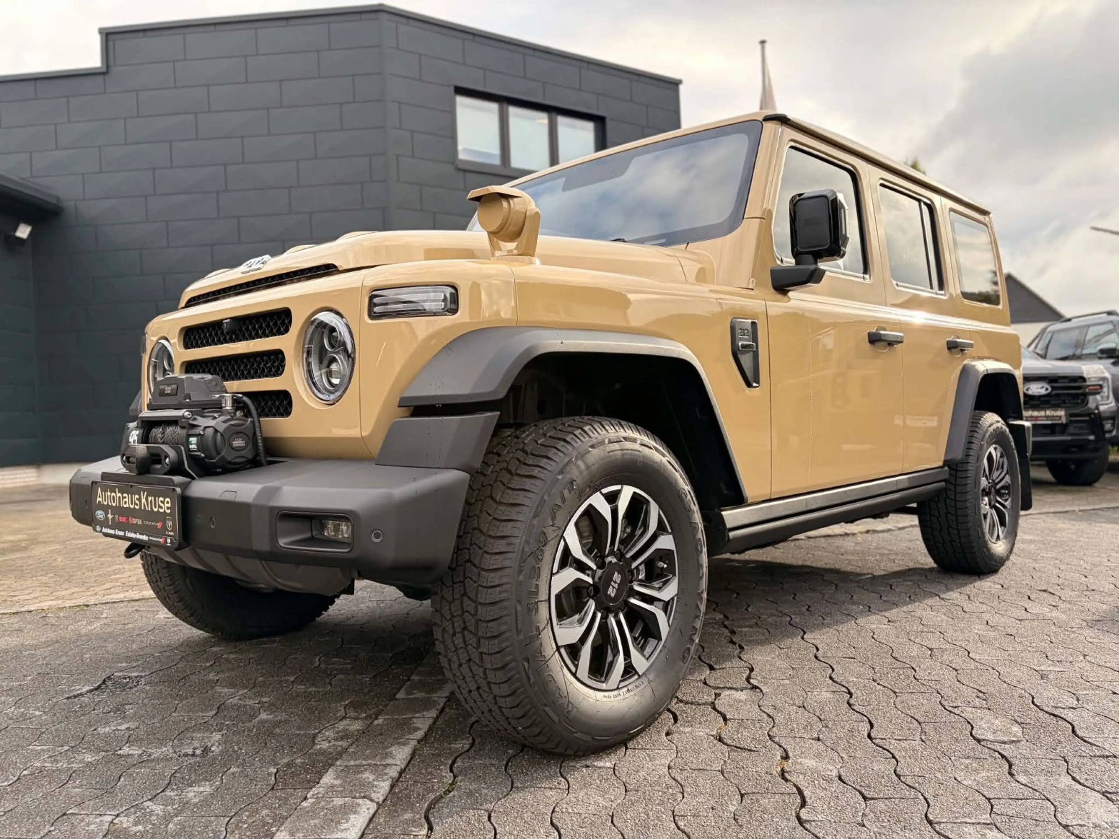 BAW 212 Offroader LED Seilwinde Leder 2.0 Automatik — photo 8