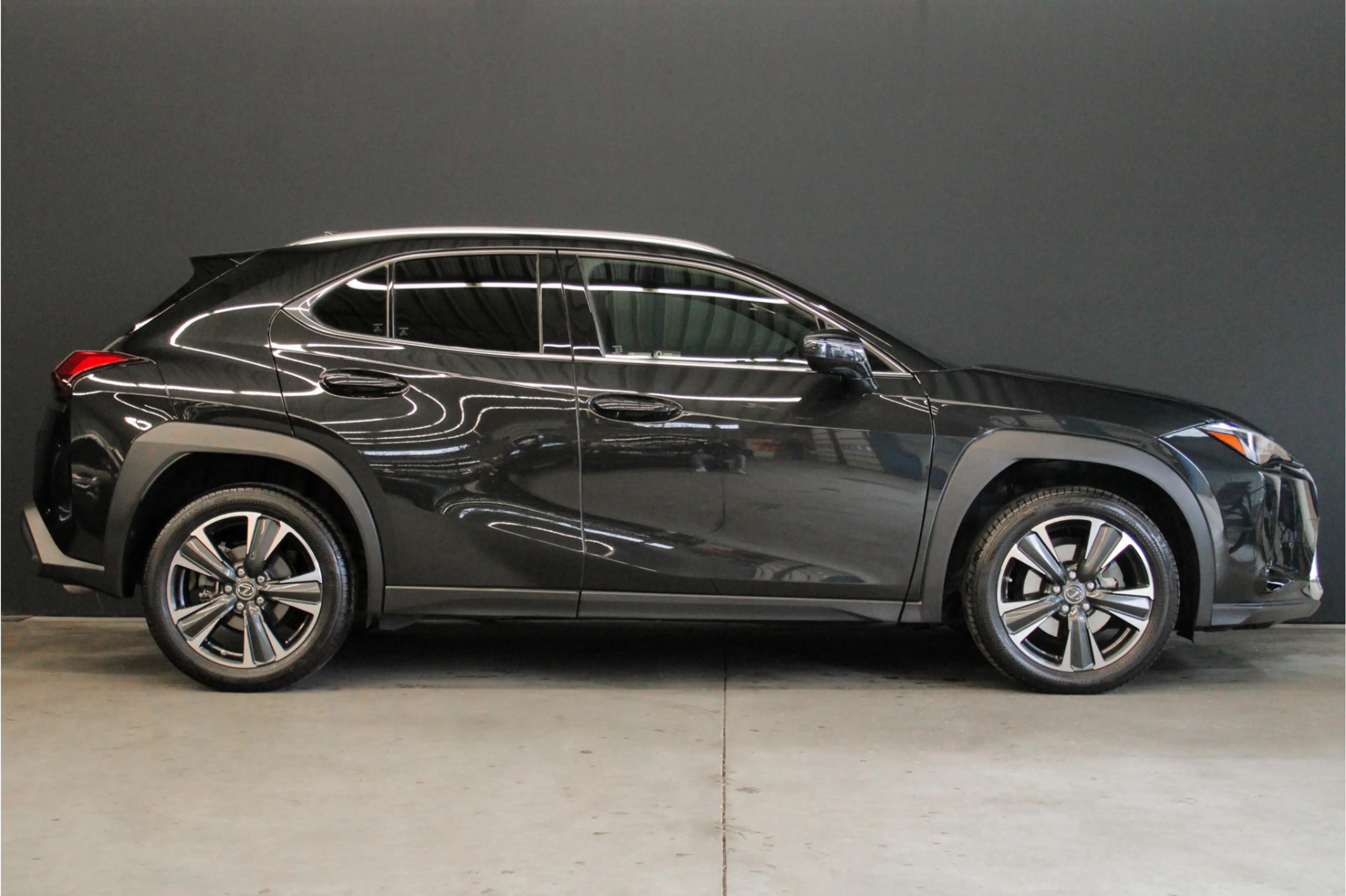 Lexus UX 250h Preference Line |facelift|stoelverwarming|dodehoek — photo 14