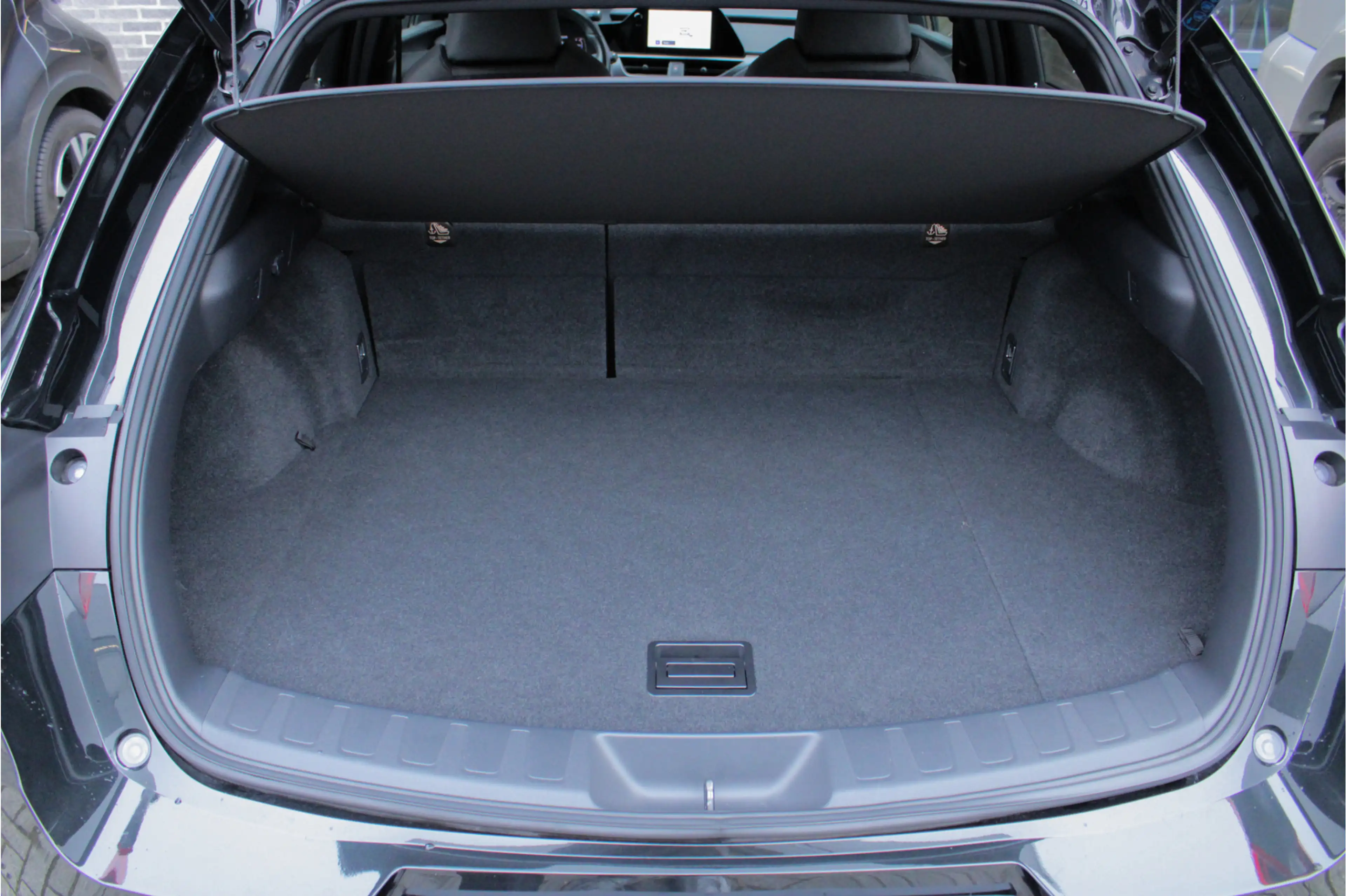 Lexus UX 250h Preference Line |facelift|stoelverwarming|dodehoek — photo 46