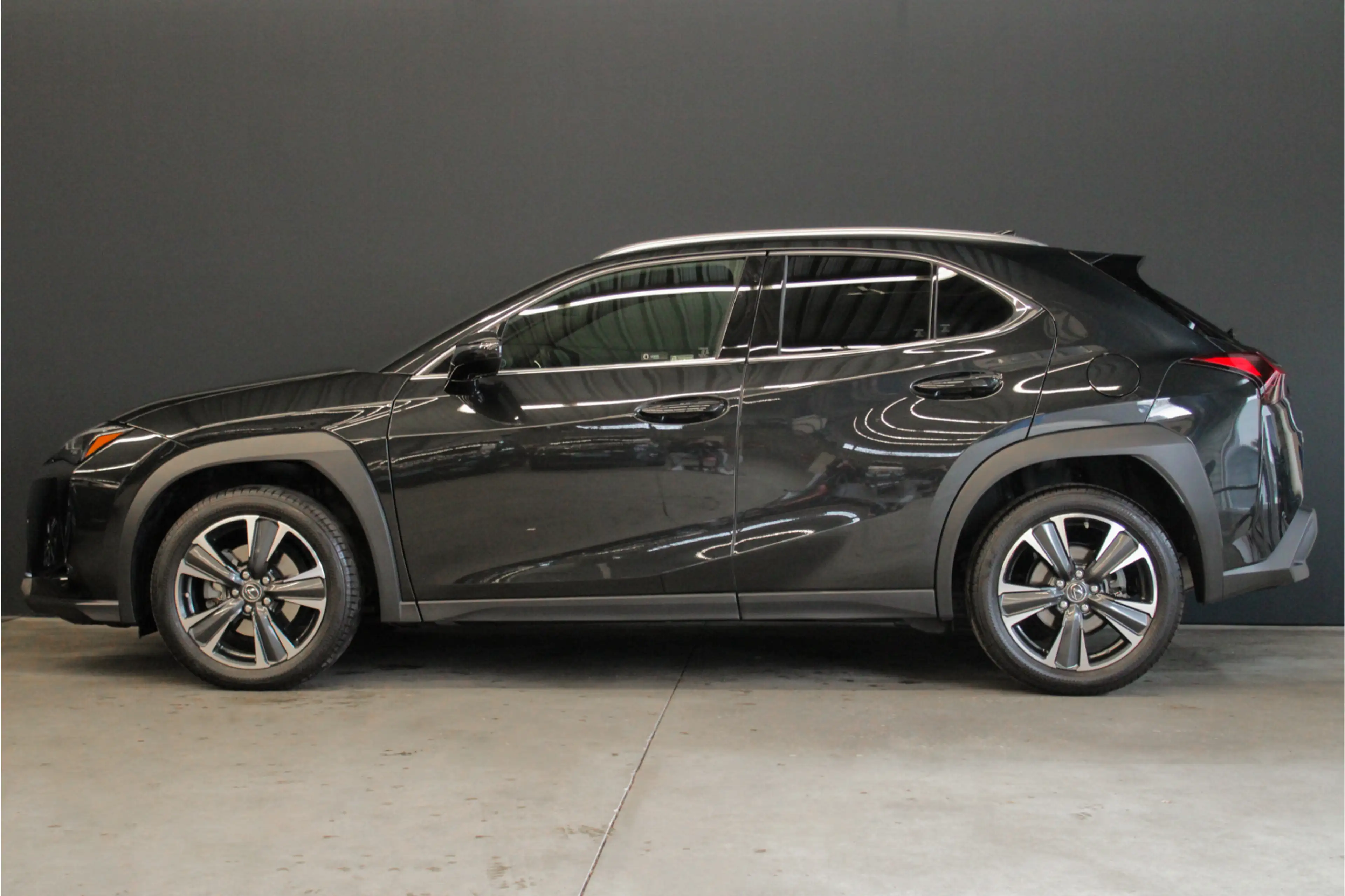 Lexus UX 250h Preference Line |facelift|stoelverwarming|dodehoek — photo 18
