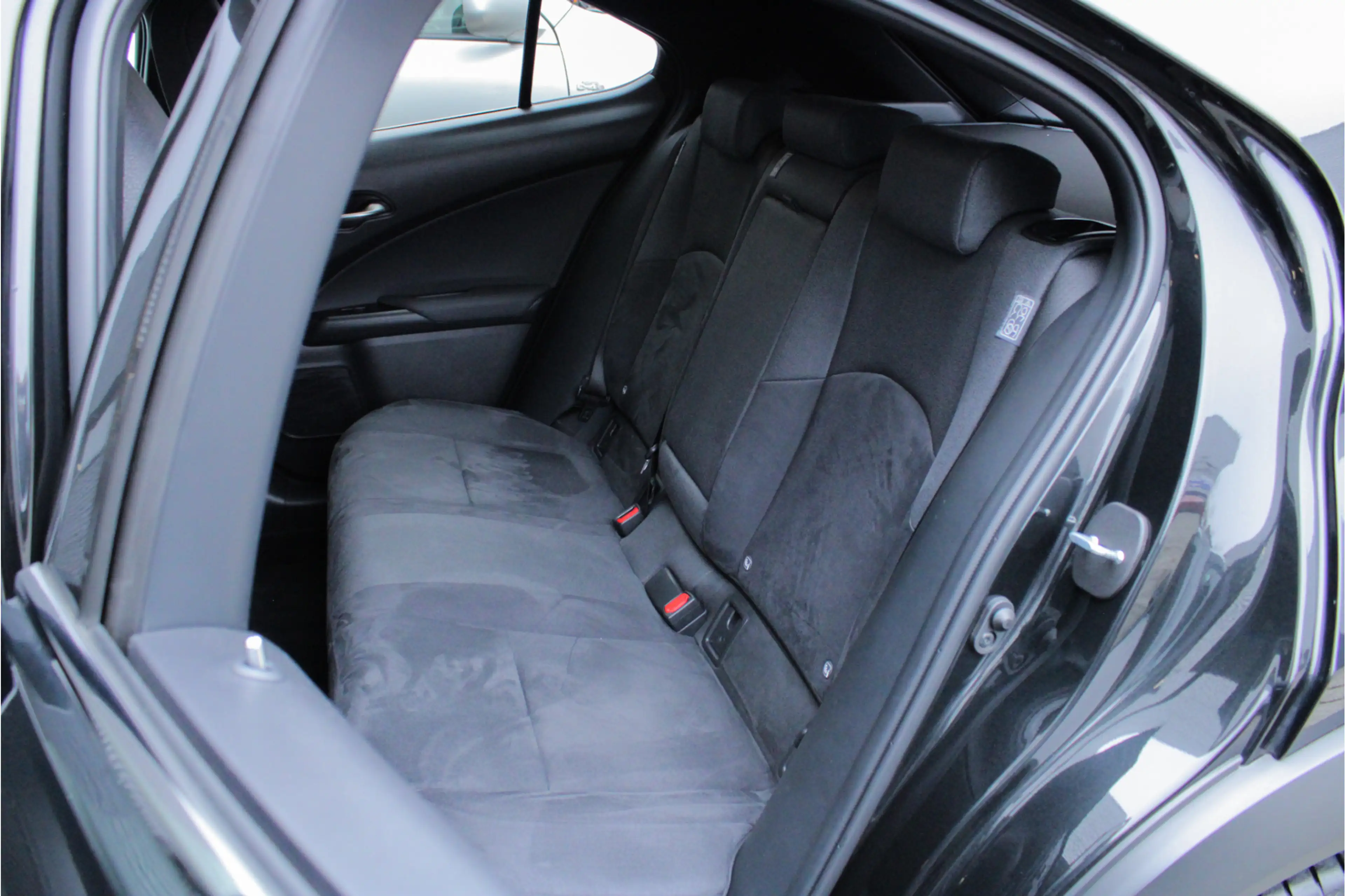 Lexus UX 250h Preference Line |facelift|stoelverwarming|dodehoek — photo 45