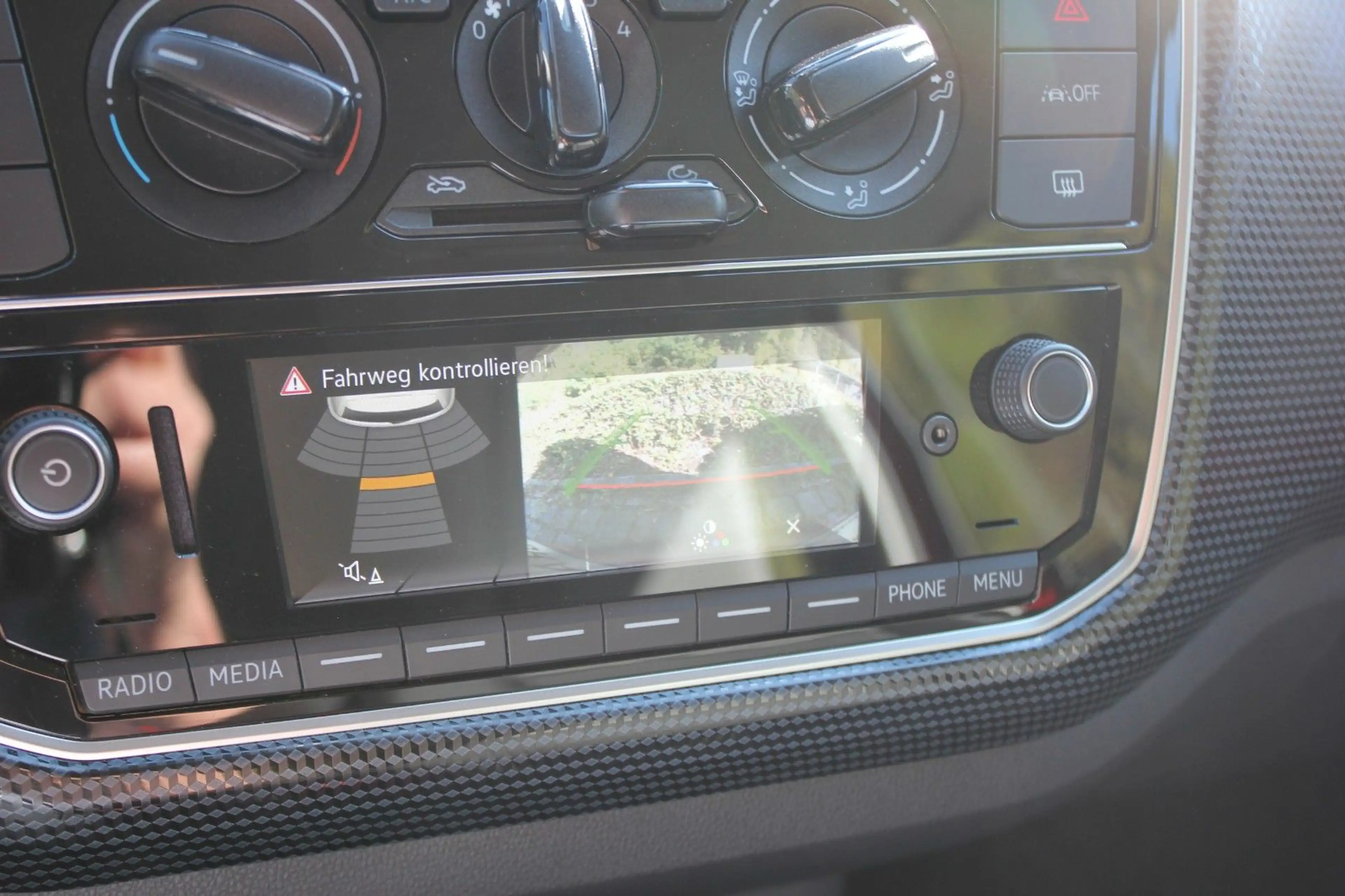Volkswagen up! move Up! PDC,Kamera,Klima,GRA,BT — photo 15