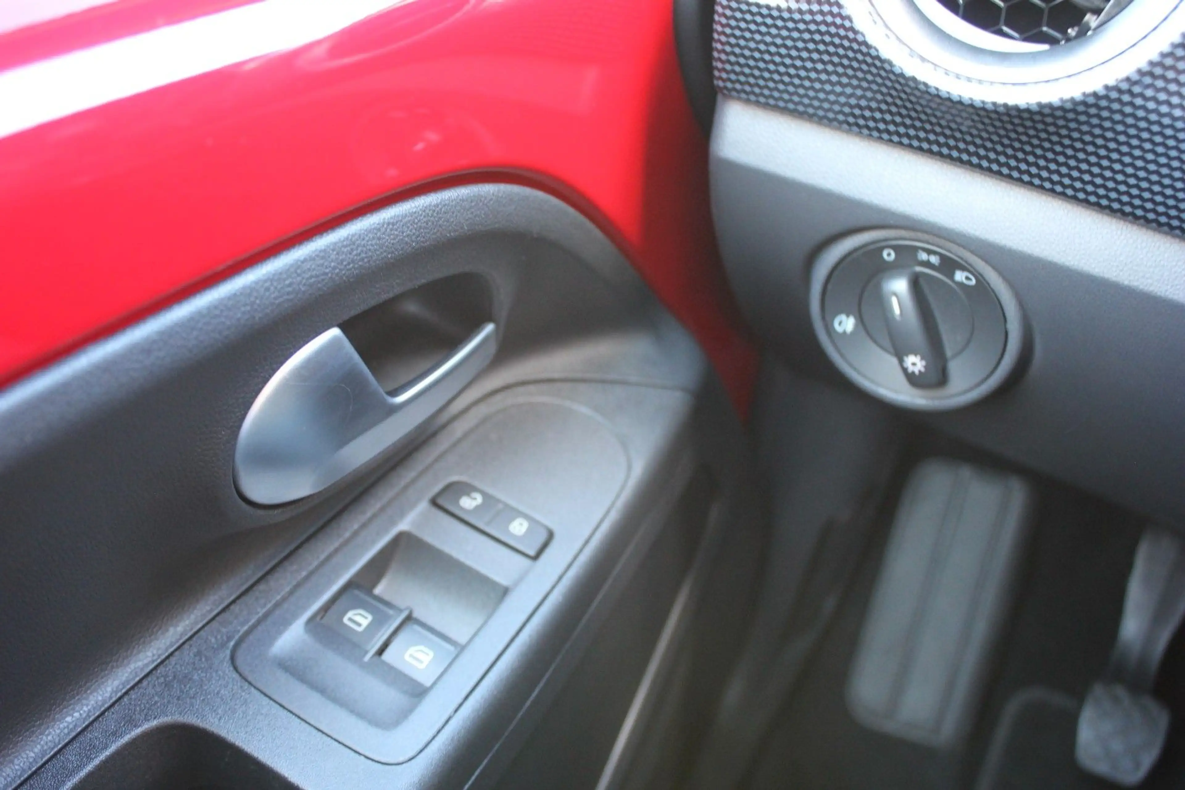 Volkswagen up! move Up! PDC,Kamera,Klima,GRA,BT — photo 14