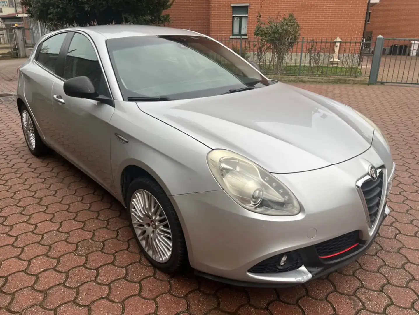 Alfa Romeo Giulietta 2.0 JTDM(2) EXCLUSIVE  170CV STUPENDA Срібний - 2