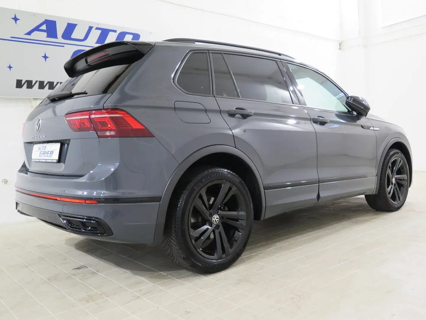 Volkswagen Tiguan R-Line, Matrix, Navi, App, Alu, ACC, PDC Grau - 2
