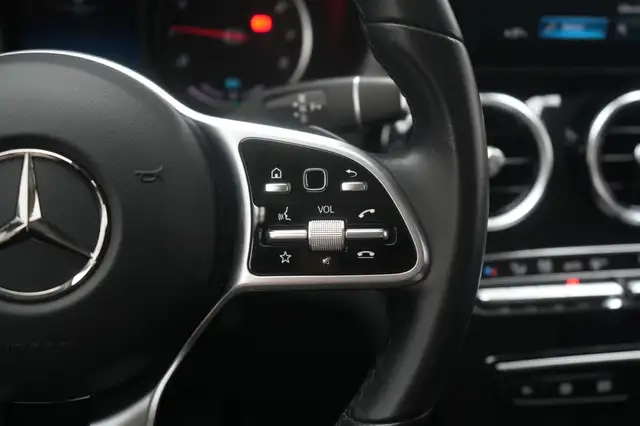 Mercedes-Benz GLC view 22
