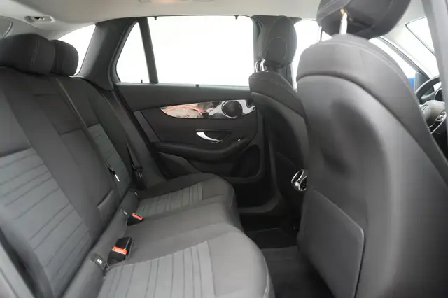 Mercedes-Benz GLC view 8