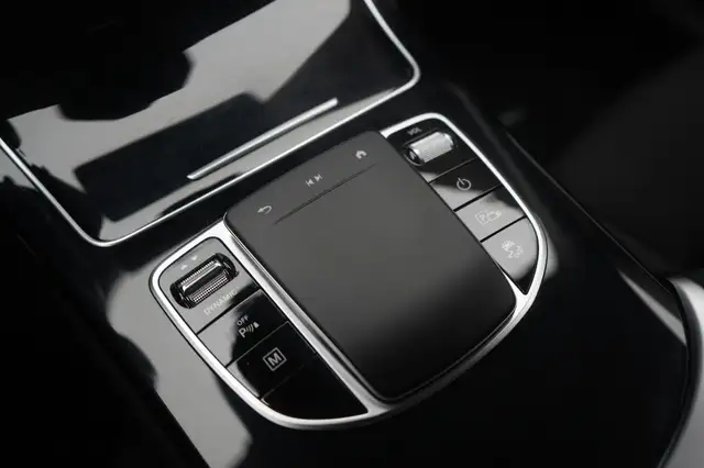 Mercedes-Benz GLC view 20