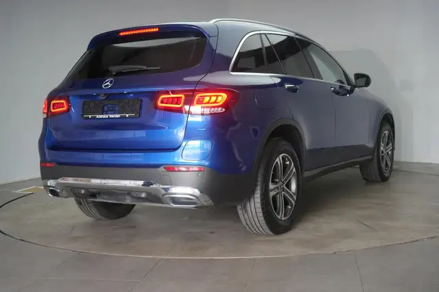Mercedes-Benz GLC view 5