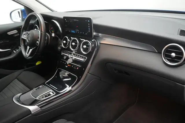 Mercedes-Benz GLC view 7