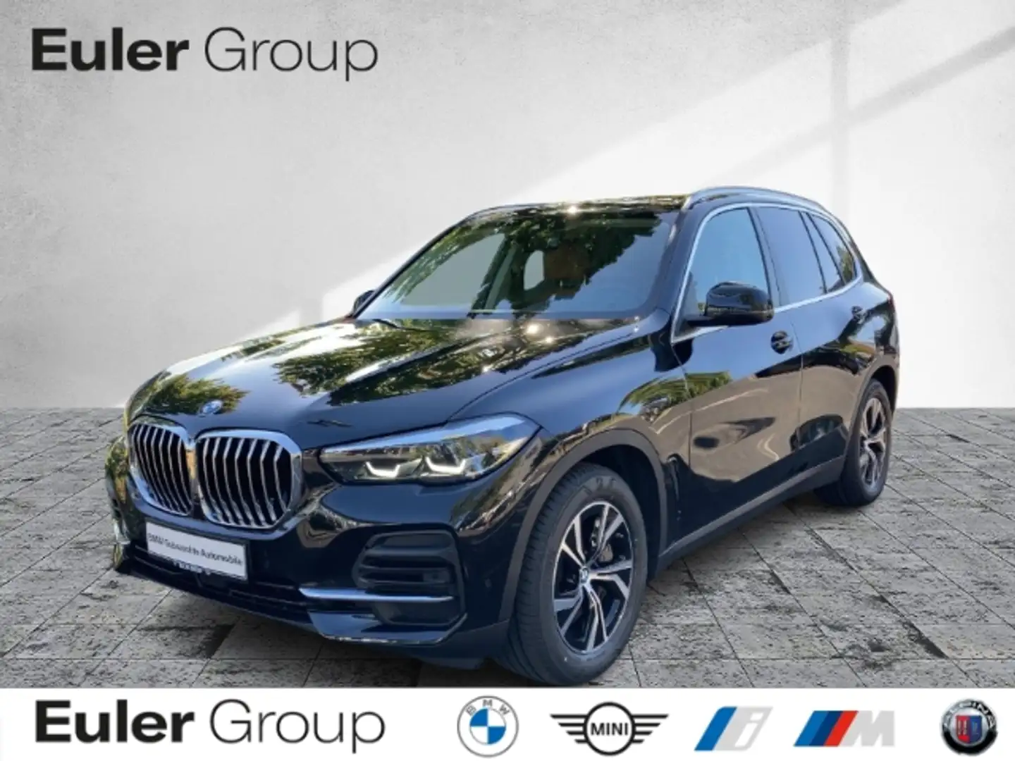 BMW X5 xDr 40d StandHZG Pano AHK Luftfed. Navi Leder Digi Schwarz - 1