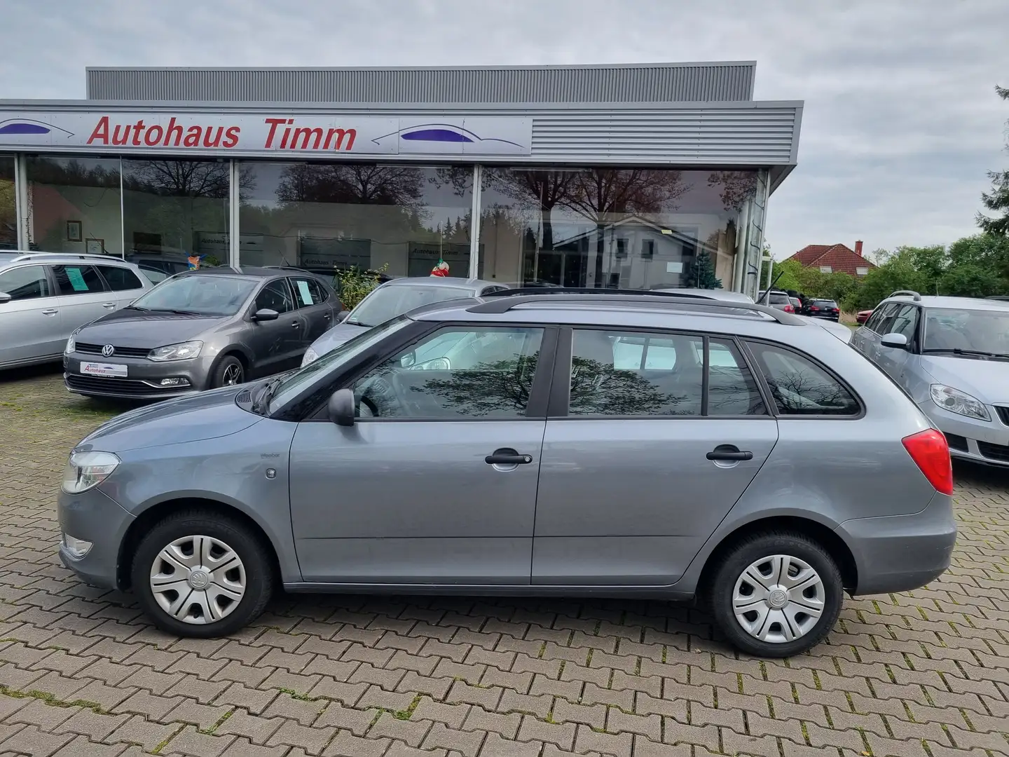 Skoda Fabia 1.2 HTP Combi COOL EDITION aus1HD Argent - 2