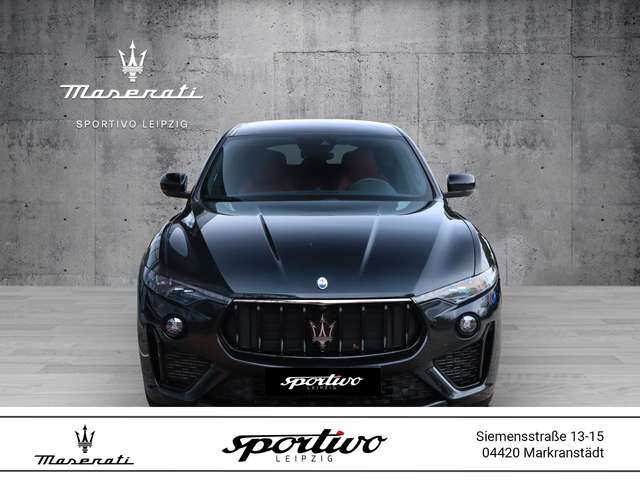 Imagine Maserati Levante Modena