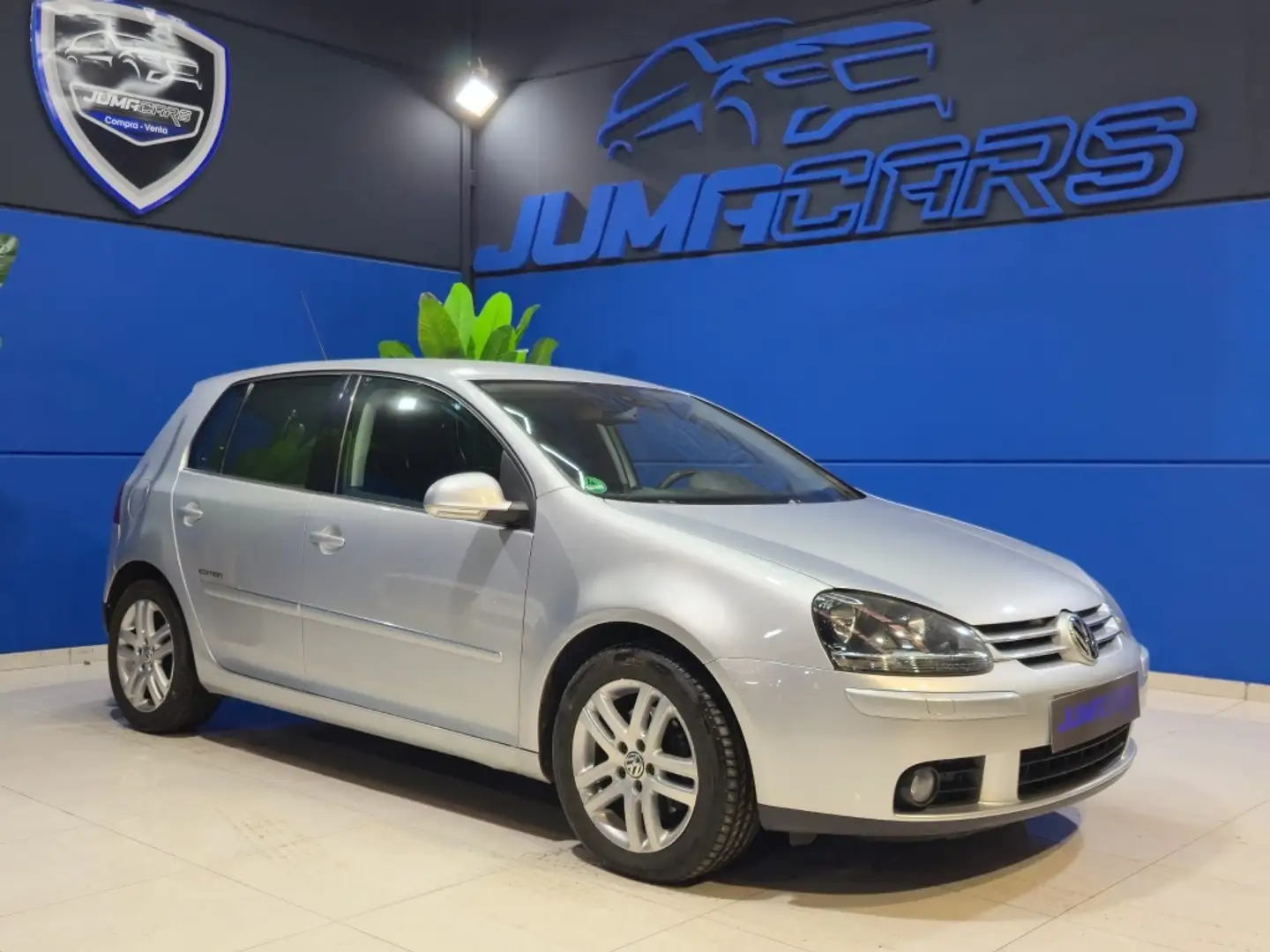 Volkswagen Golf 2.0TDI CR Sport 140 Grau - 1