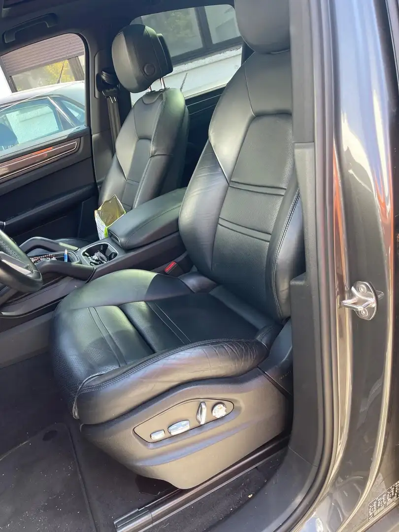 Porsche Cayenne Coupe 3.0 V6 340 ch Tiptronic BVA - 2