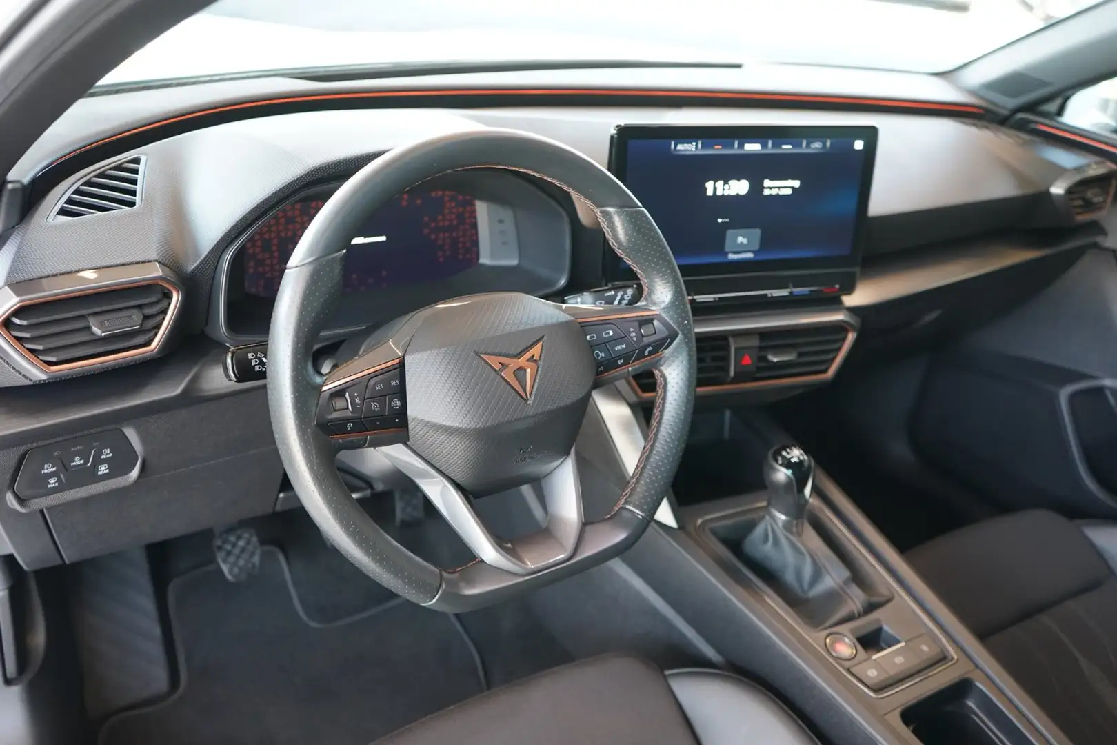 CUPRA Leon 1.5 TSI 150 Weiß - 2