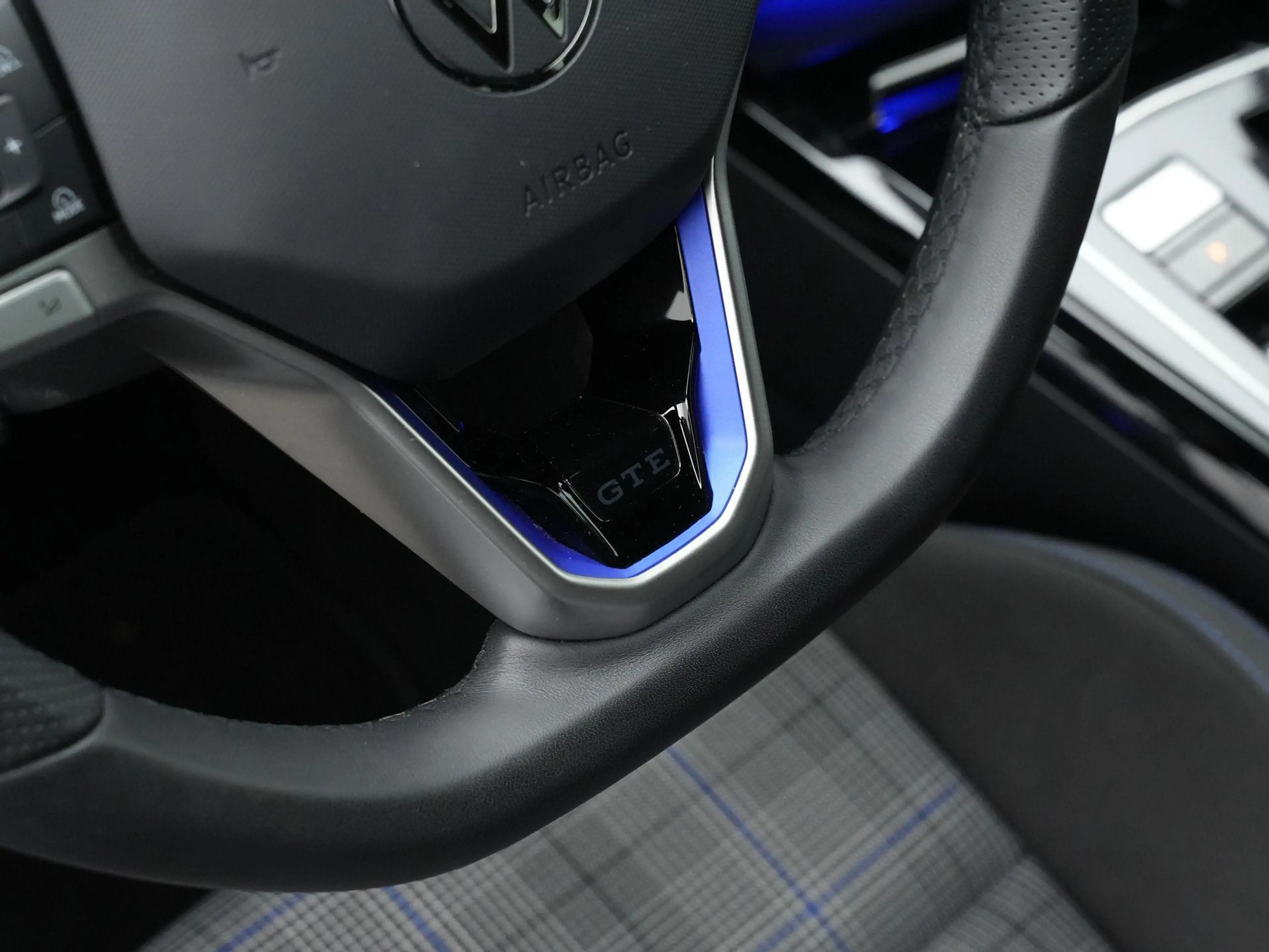 Volkswagen Golf GTE 1.5 eHybrid 272 pk | Trekhaak | IQ Light | Head-up — photo 7