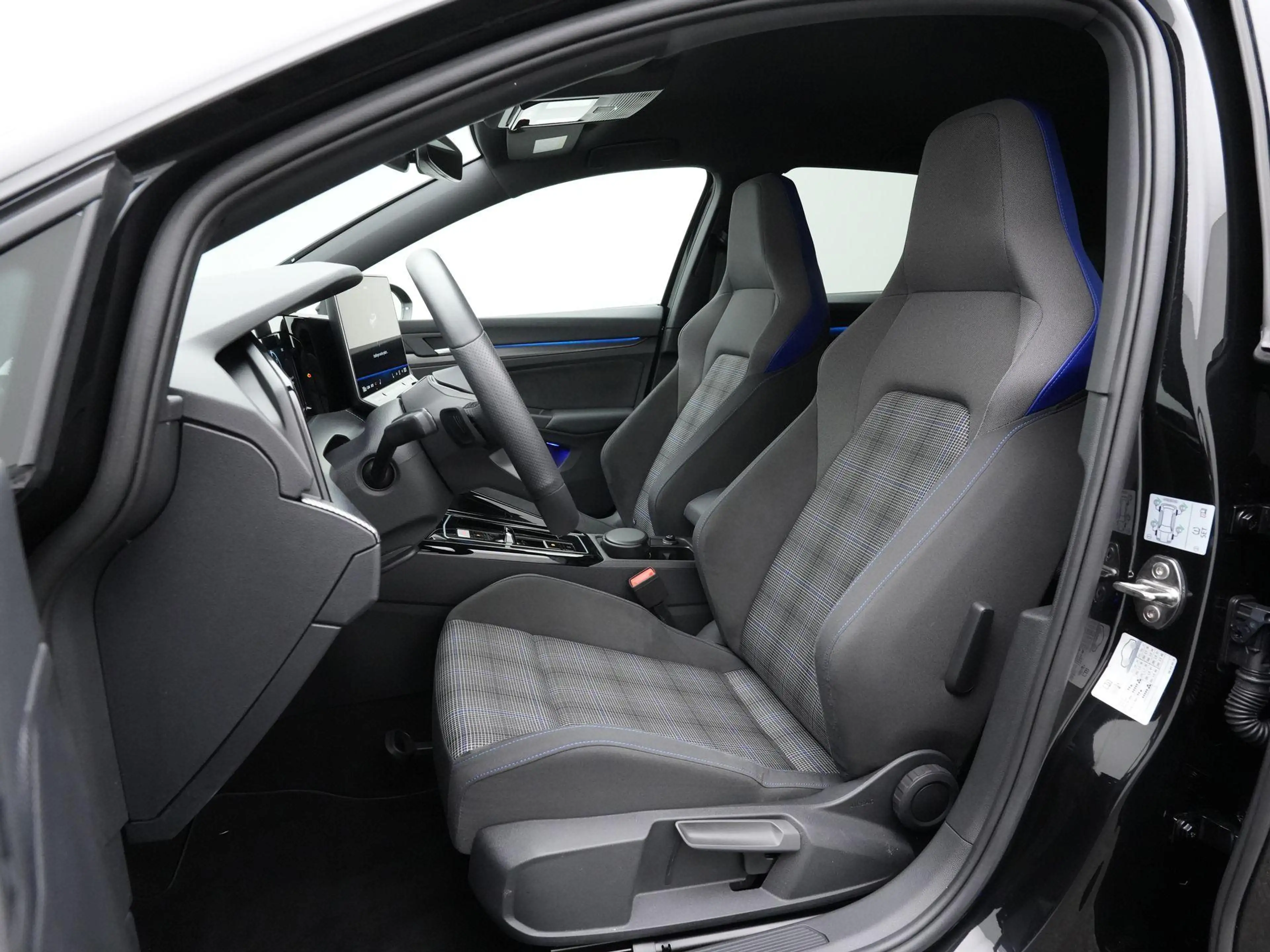 Volkswagen Golf GTE 1.5 eHybrid 272 pk | Trekhaak | IQ Light | Head-up — photo 4