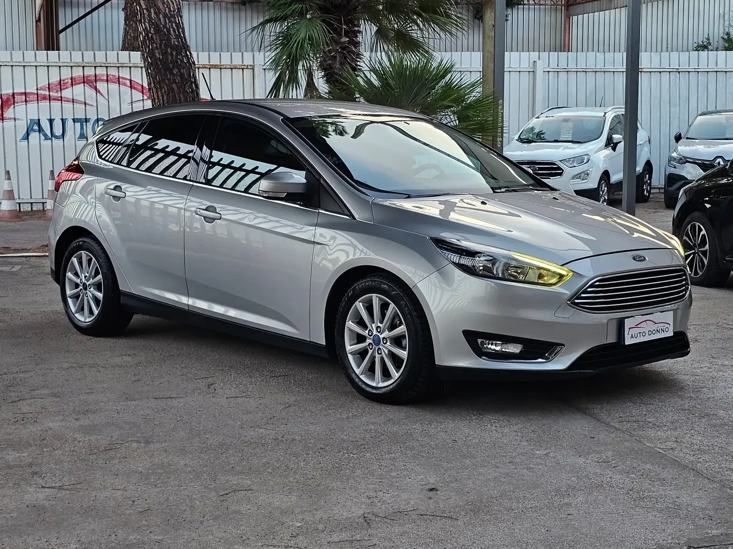 Ford Focus Focus 5p 1.5 tdci Titanium s&s Argent - 2