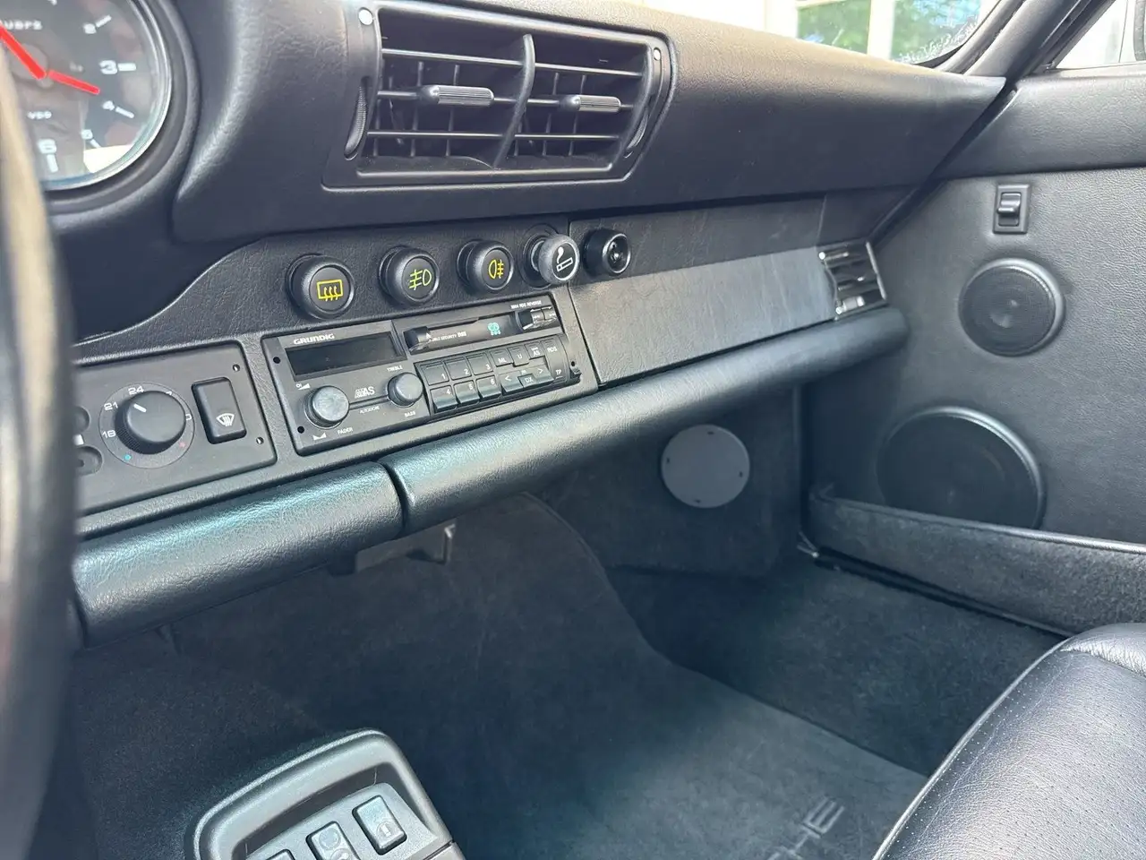 Porsche 964 Carrera 4 Coupe / 65.912 KM / 2. Hand, foto 12