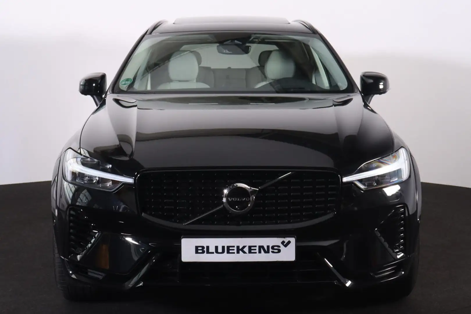 Volvo XC60 T8 Recharge AWD Ultra - Luchtvering - B&W Audio - Noir - 2