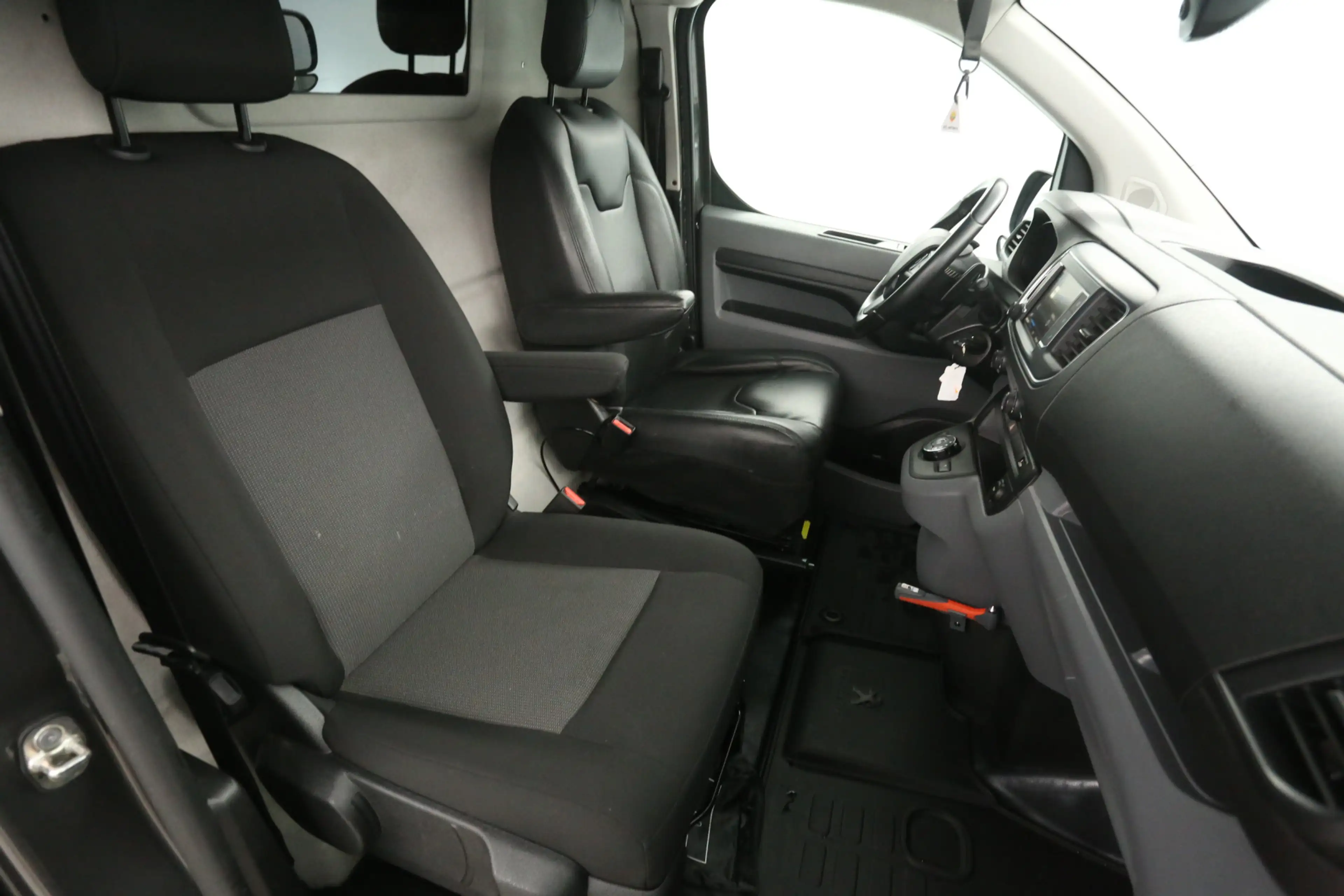 Peugeot Expert 2.0 BlueHDI 145PK L2H1 | Automaat | Airco | Cruise — photo 10