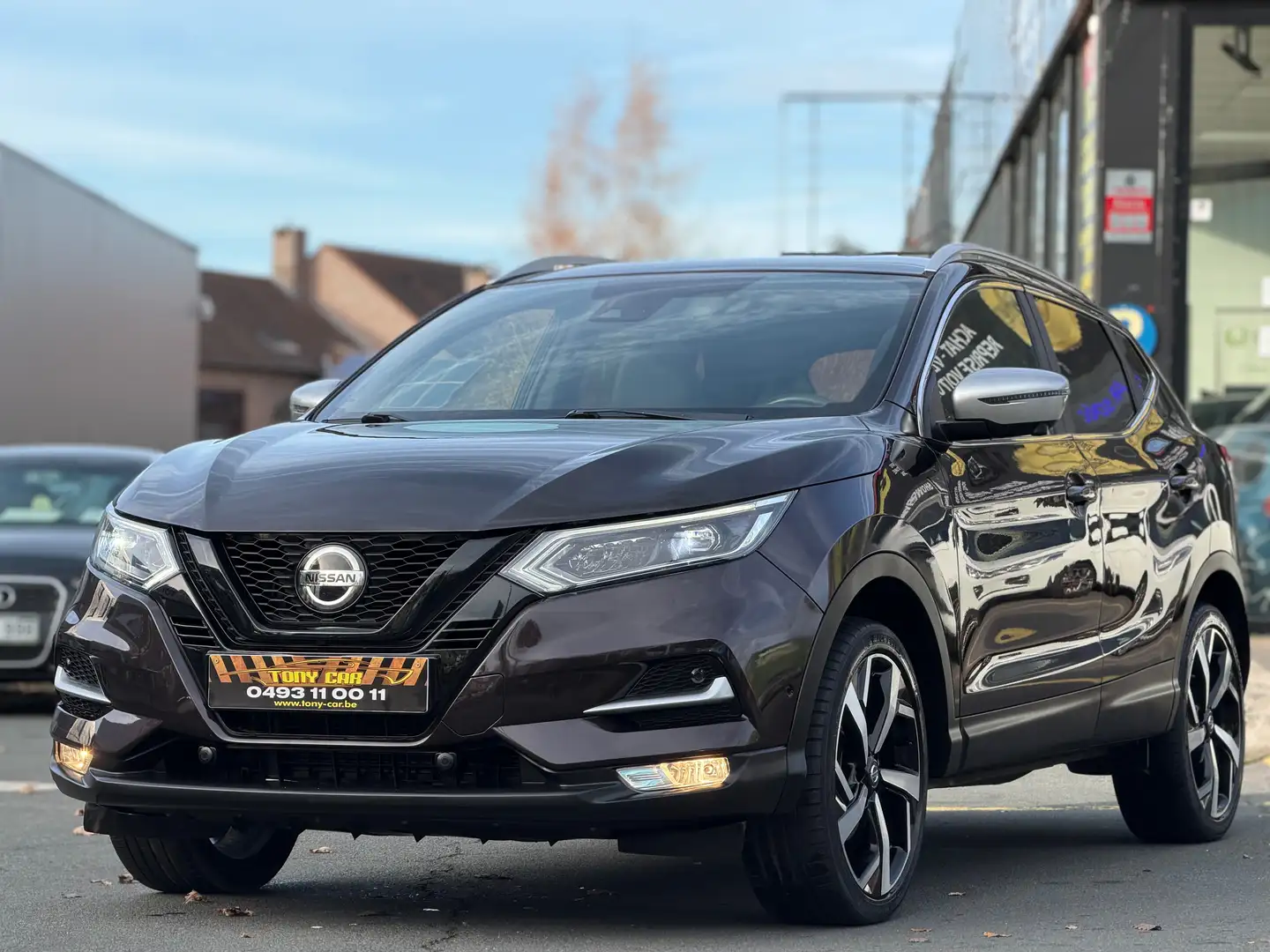 Nissan Qashqai Qashqai 1.3 DIG-T Business Edition+ Schwarz - 2