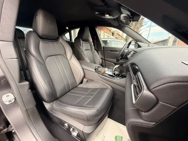 Maserati Levante view 4