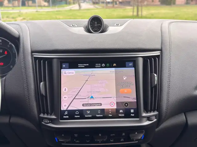 Maserati Levante view 11