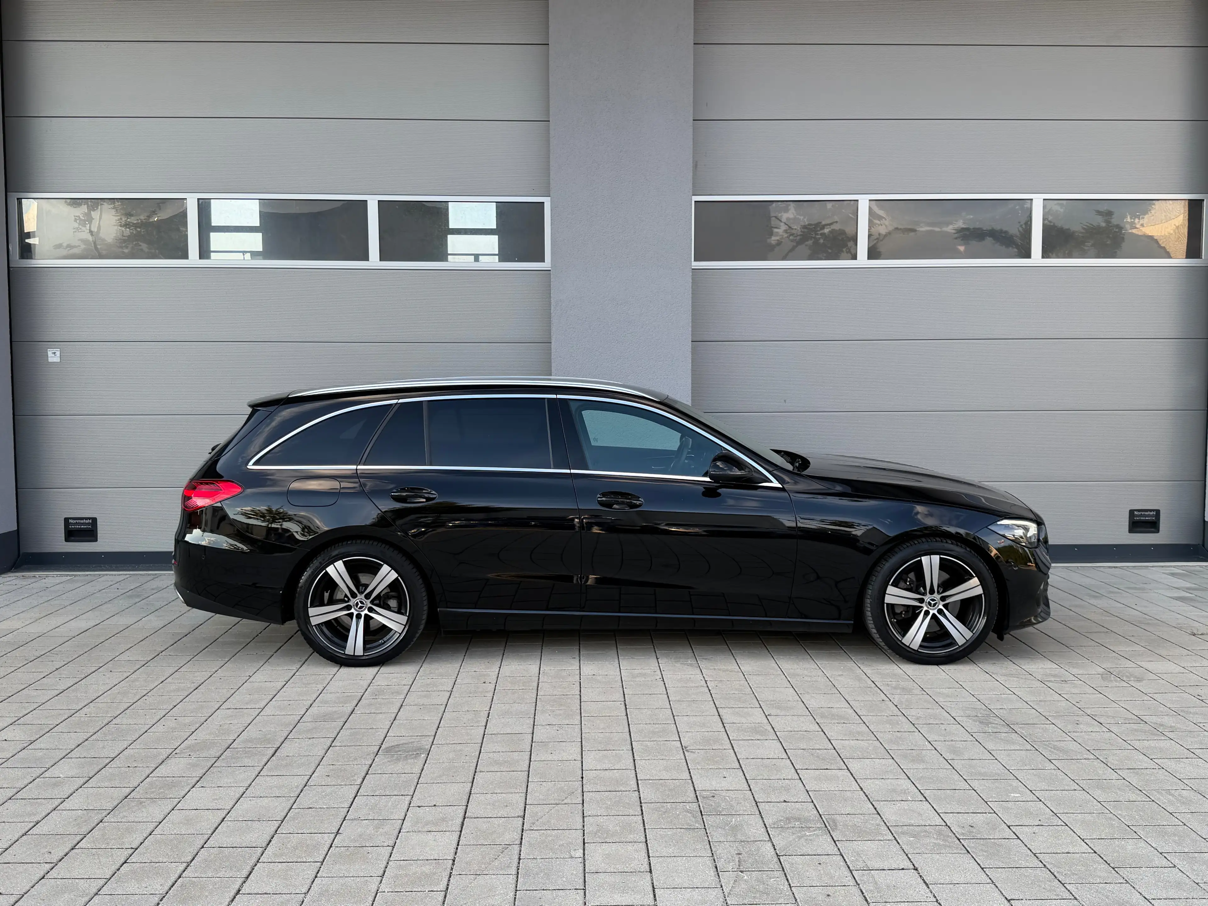 Mercedes-Benz C 300 C 300 d — photo 6