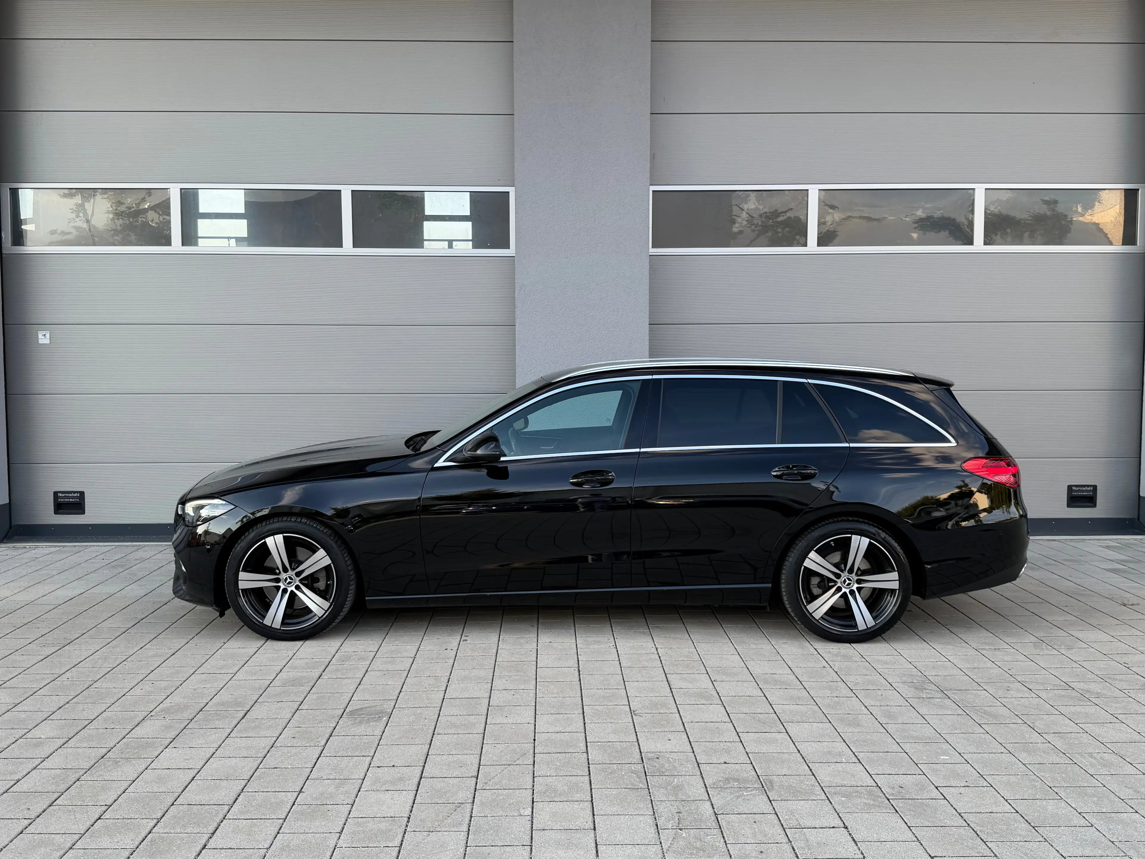 Mercedes-Benz C 300 C 300 d — photo 5