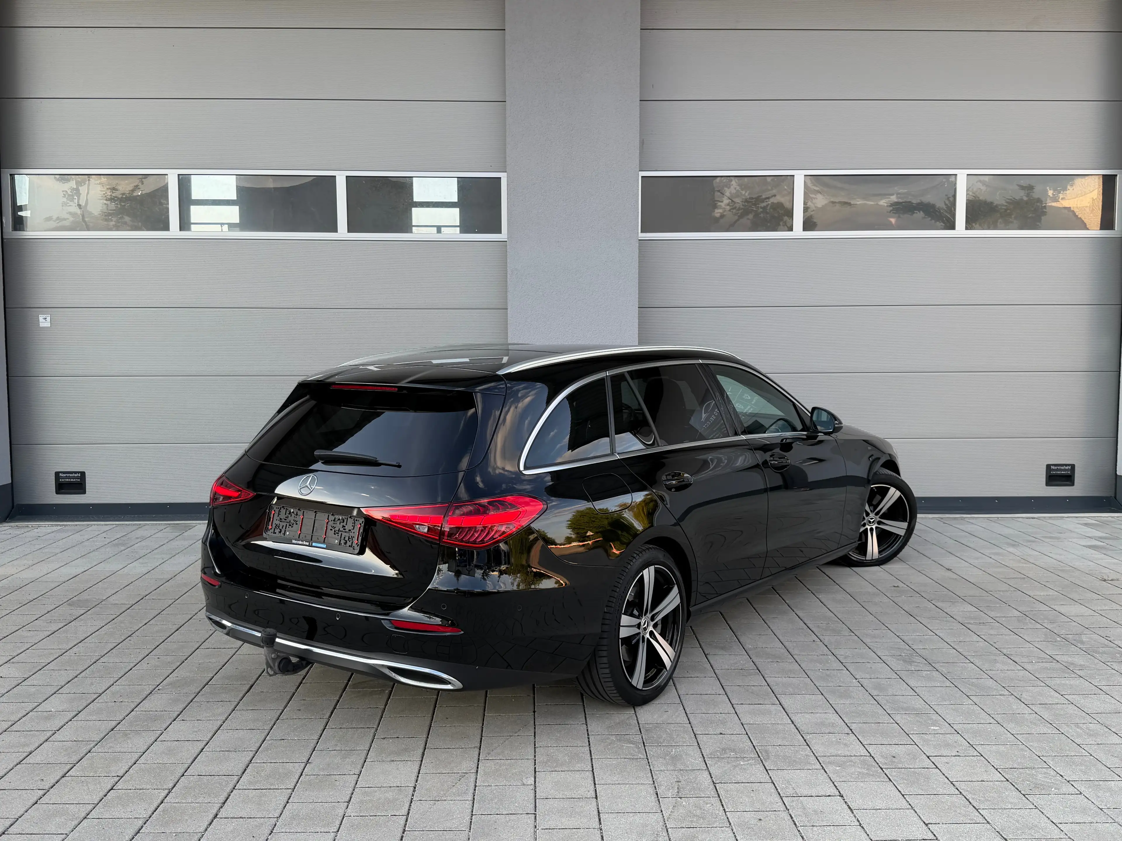 Mercedes-Benz C 300 C 300 d — photo 4