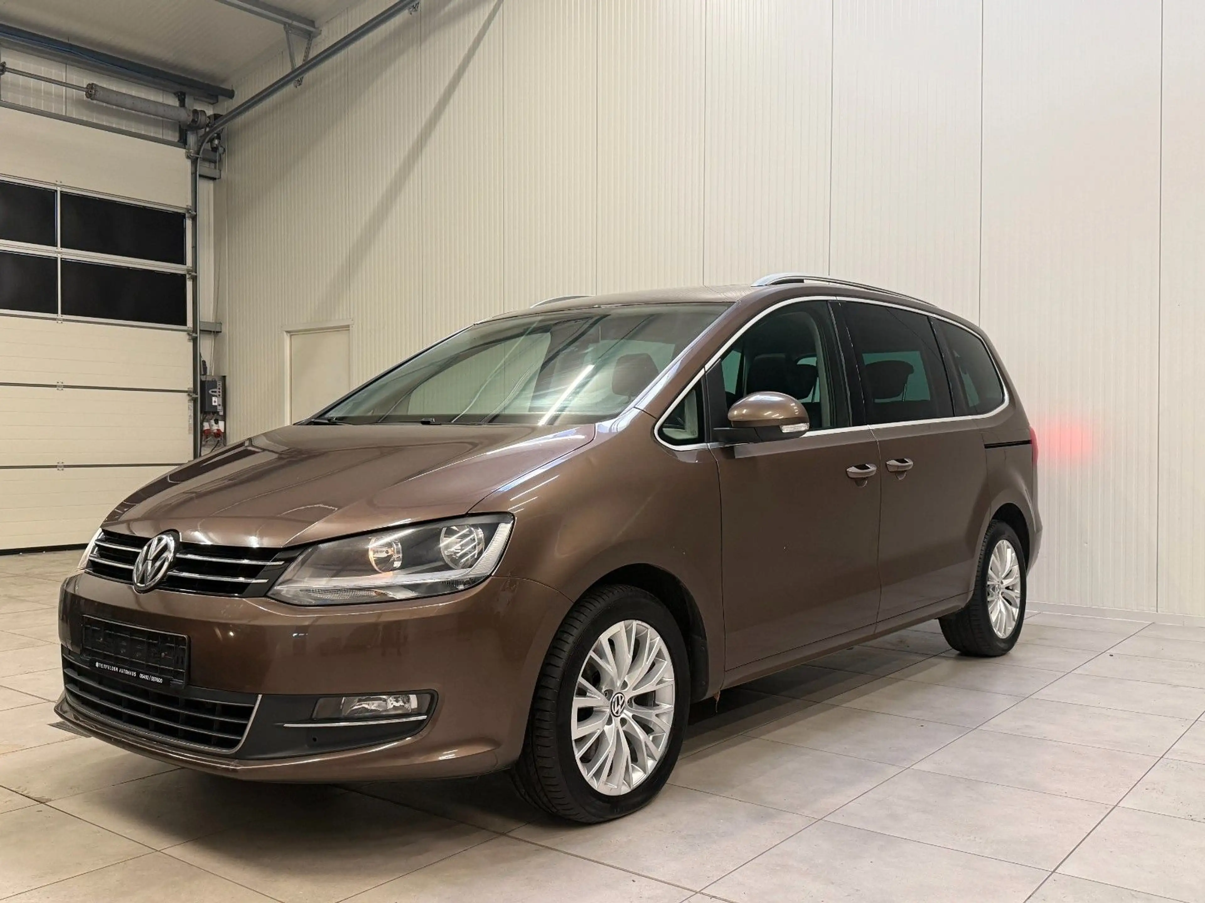 Volkswagen Sharan 2.0 TDI Highline BMT / PANORAMA / 7 SITZE