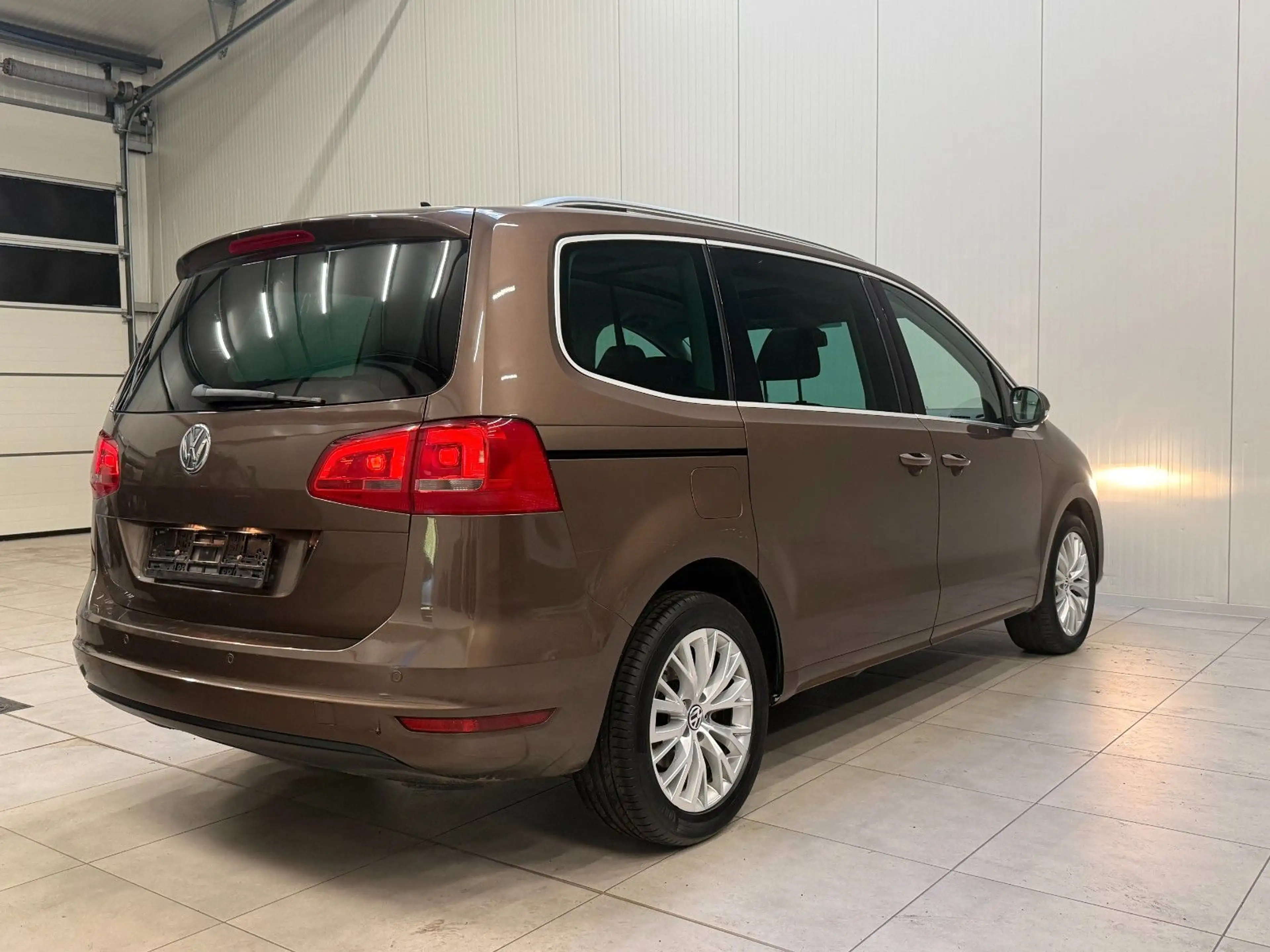 Volkswagen Sharan 2.0 TDI Highline BMT / PANORAMA / 7 SITZE — photo 5