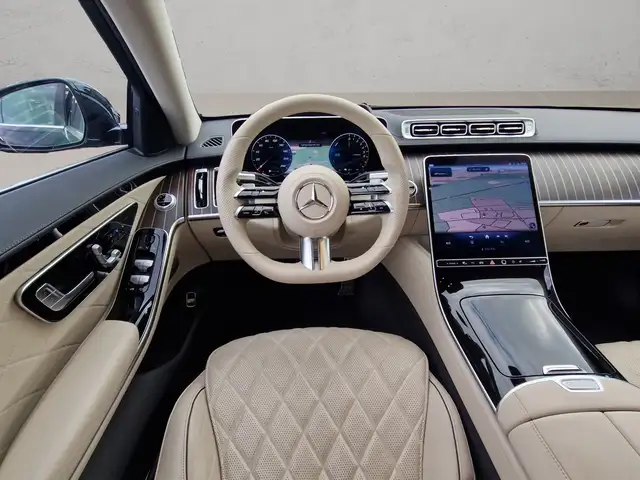 Mercedes-Benz S-Class view 4