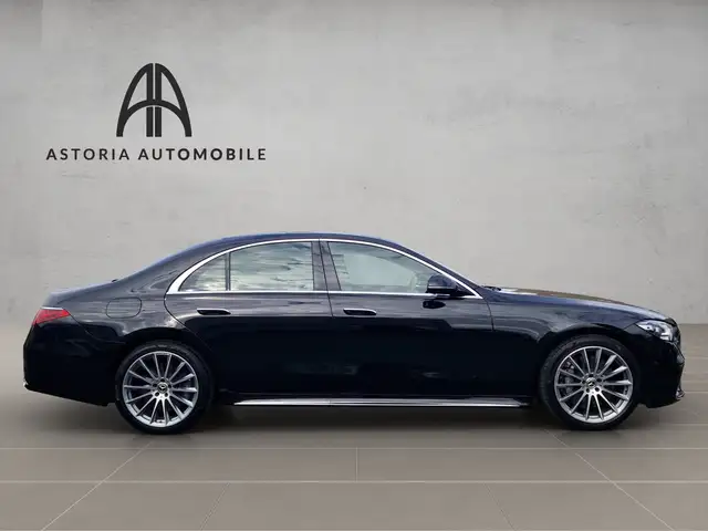 Mercedes-Benz S-Class view 6