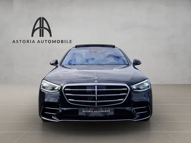 Mercedes-Benz S-Class view 2