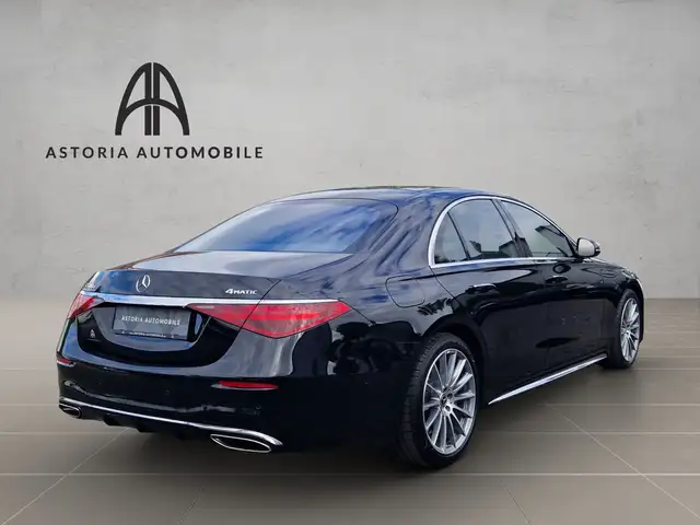 Mercedes-Benz S-Class view 9