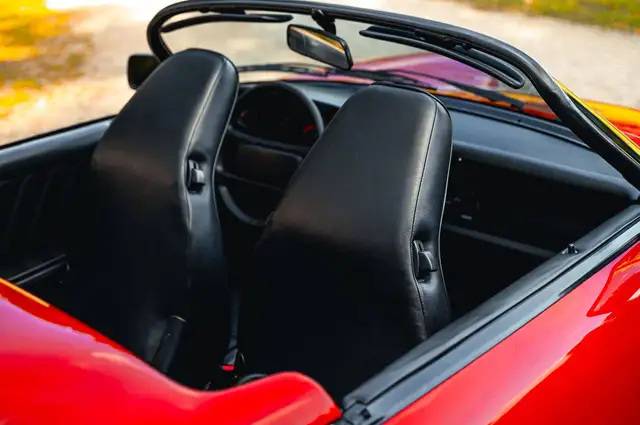 Porsche 911 view 5