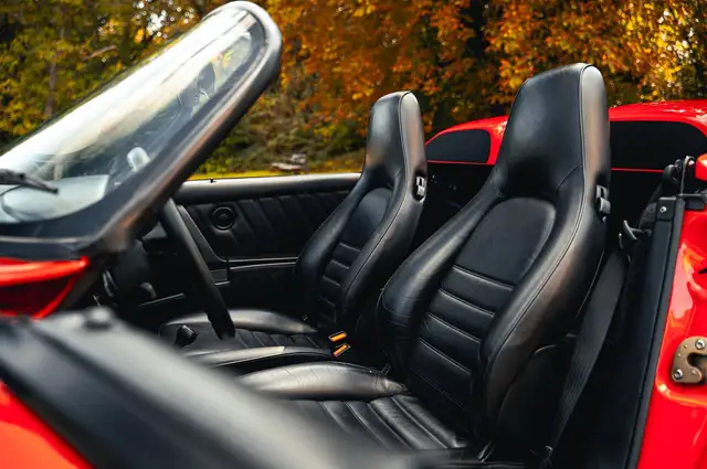 Porsche 911 view 9