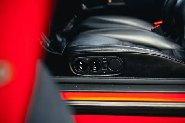 Porsche 911 view 10