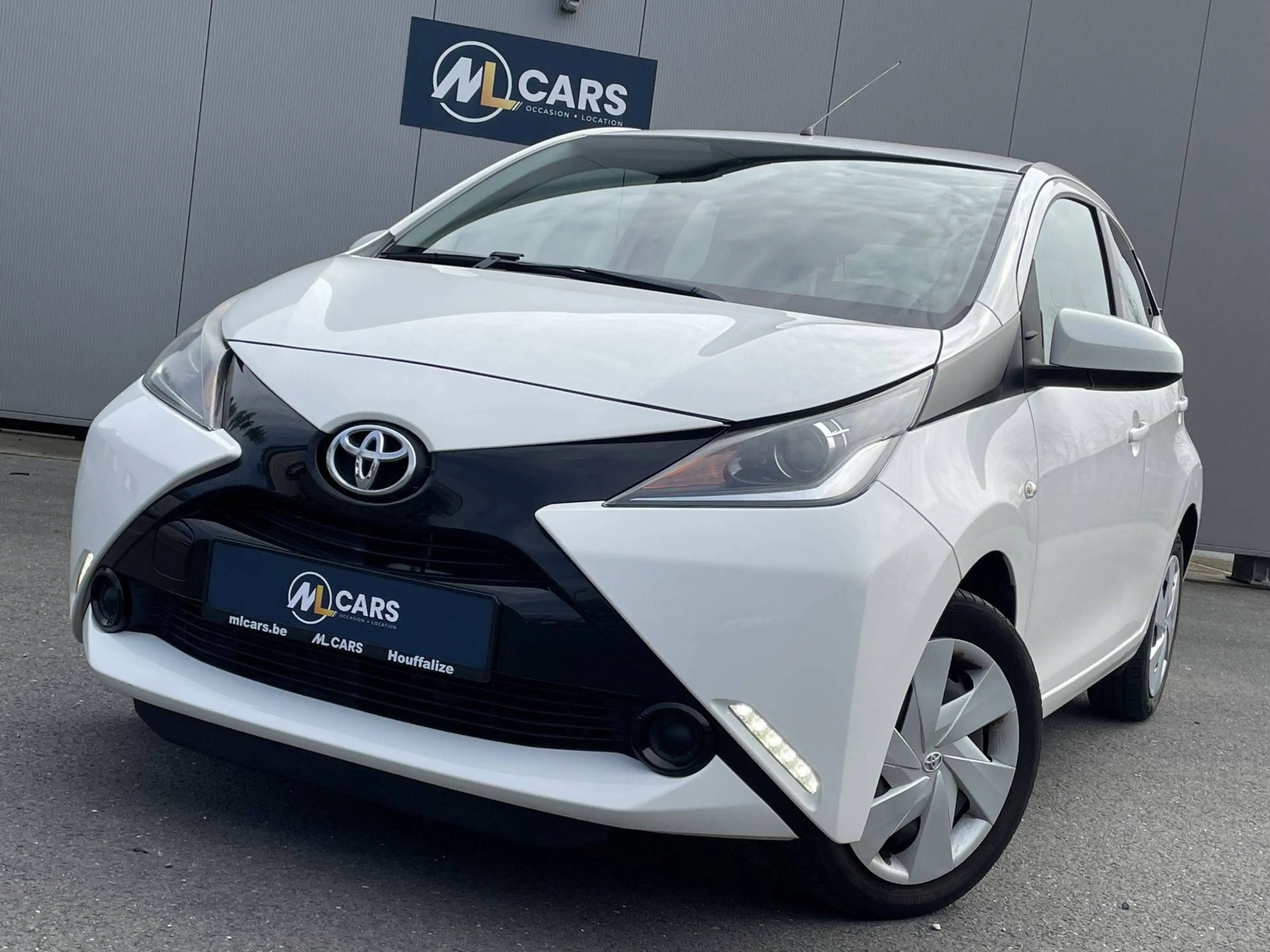 Toyota Aygo 1.0X-PLAY 5 PORTES — photo 10