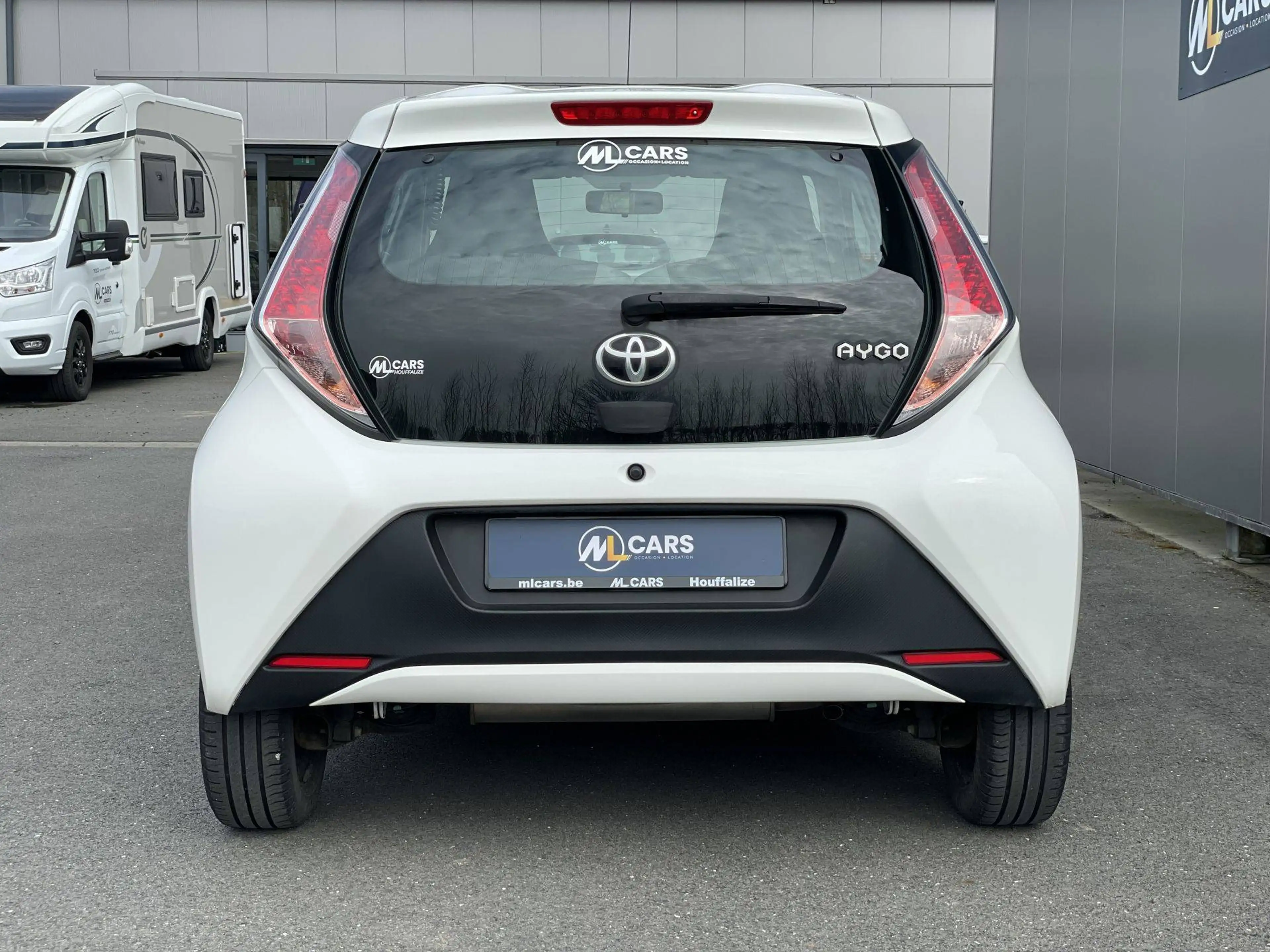 Toyota Aygo 1.0X-PLAY 5 PORTES — photo 9