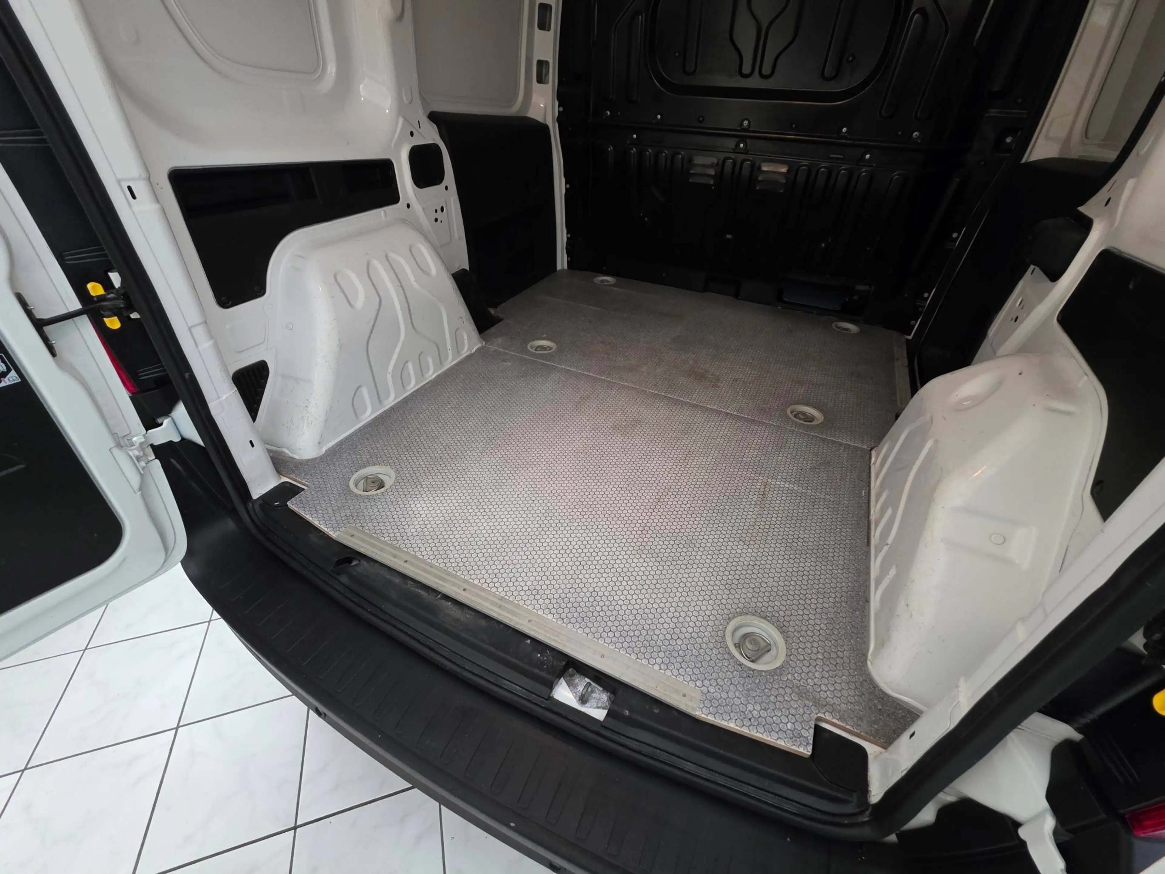 Fiat Doblo L1H1 — photo 14